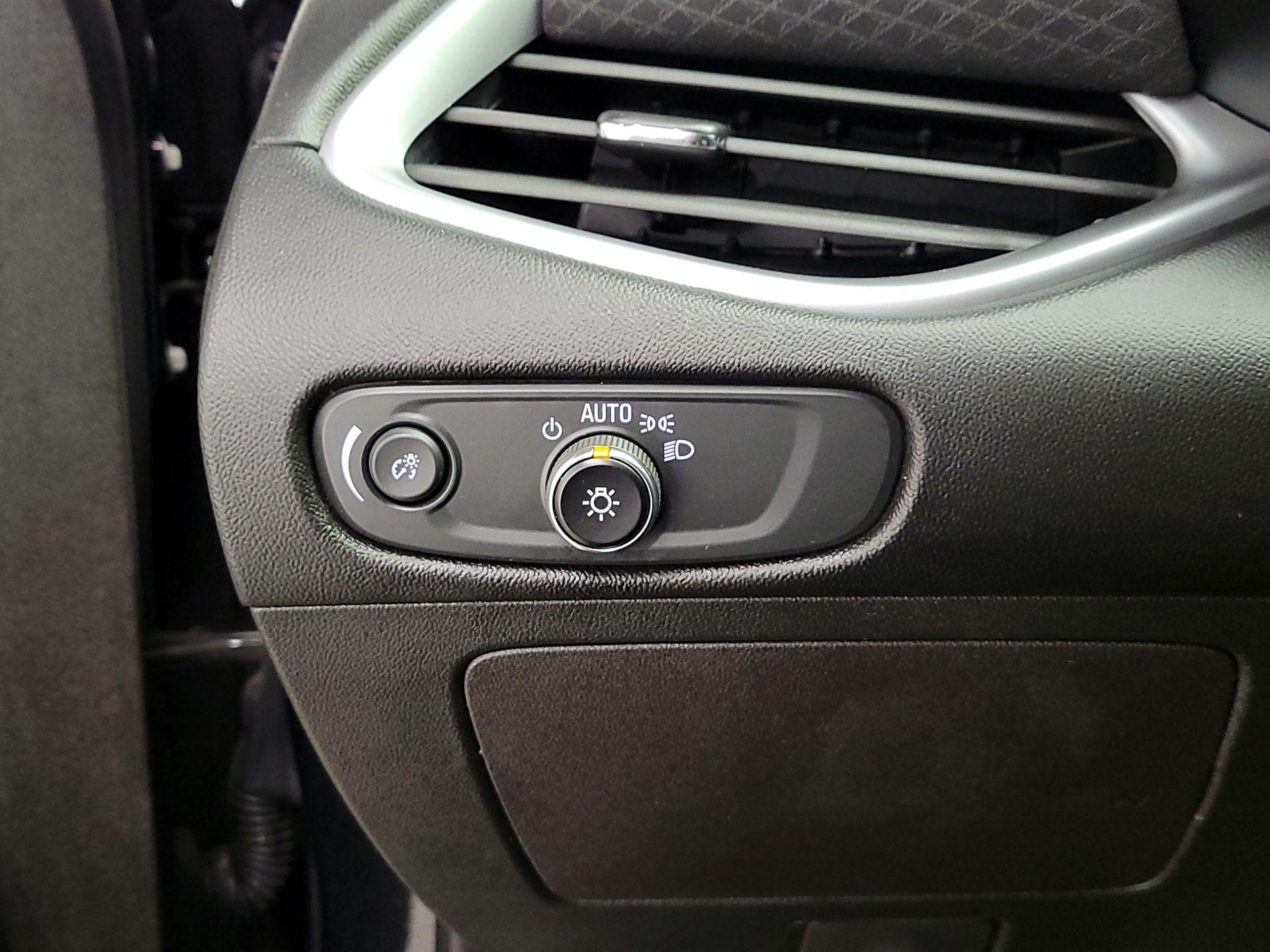 Thumbnail: 2023 Chevrolet Malibu - 13