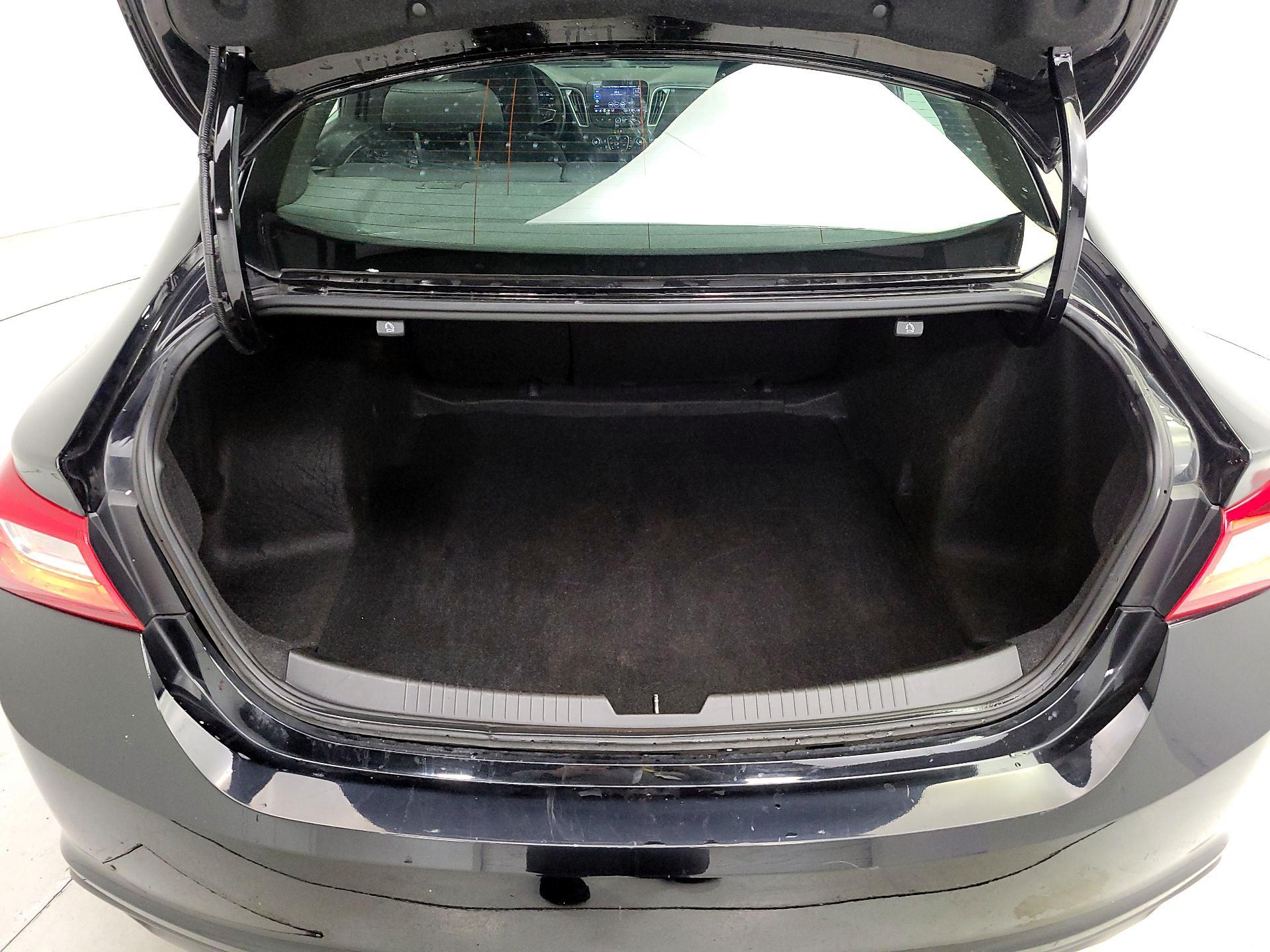 Thumbnail: 2023 Chevrolet Malibu - 20