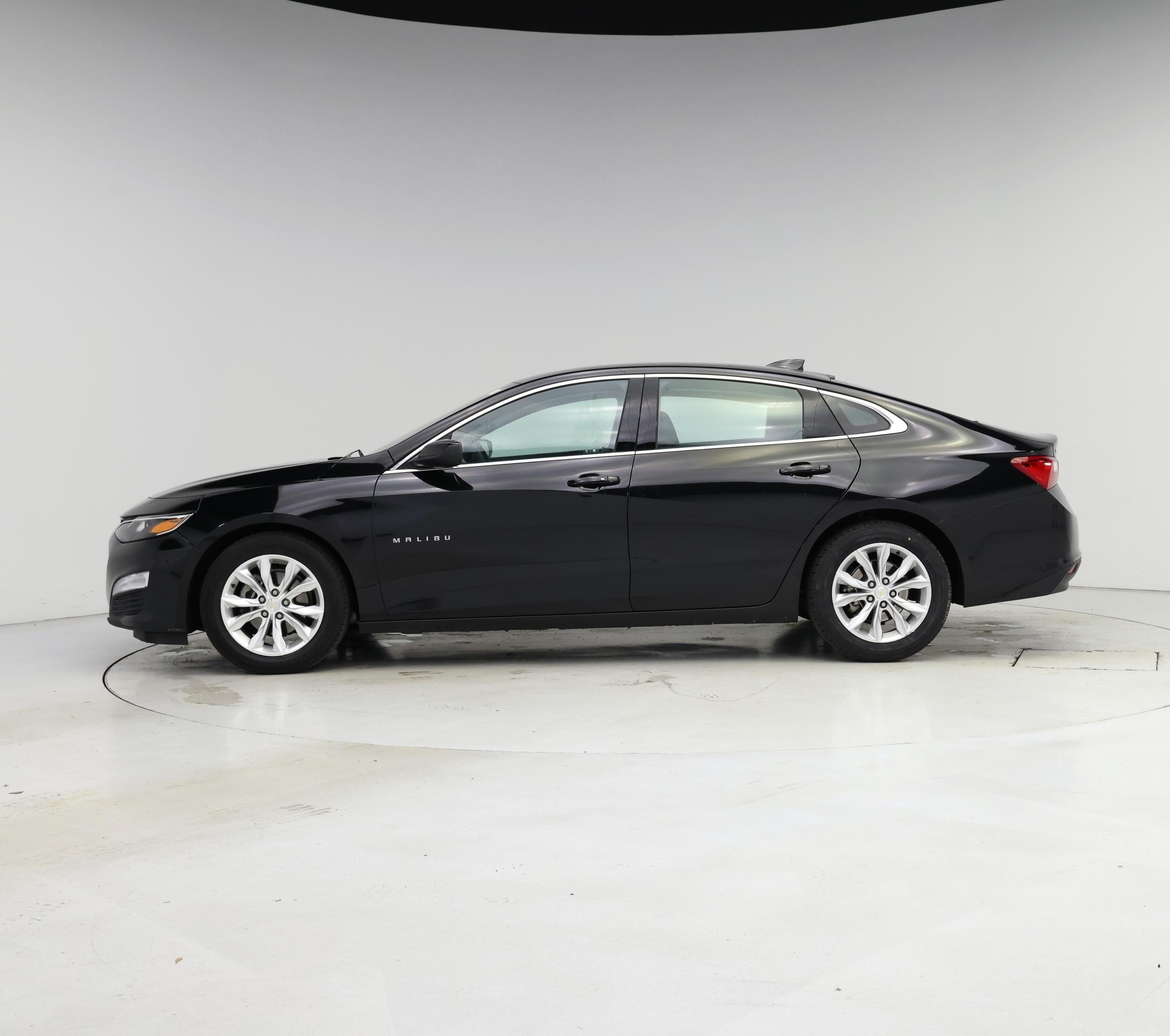 Thumbnail: 2023 Chevrolet Malibu - 3