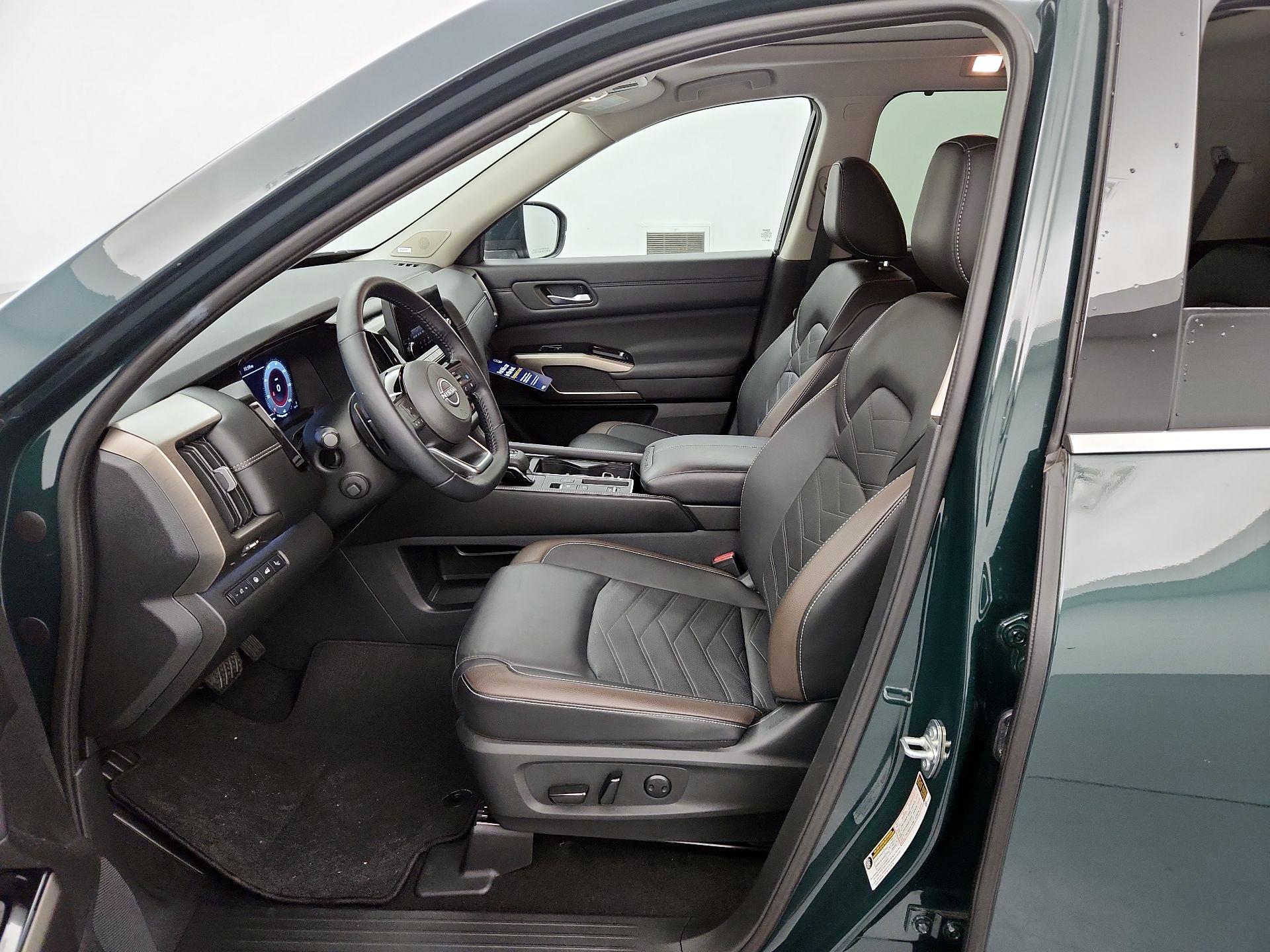 Thumbnail: 2024 Nissan Pathfinder - 11