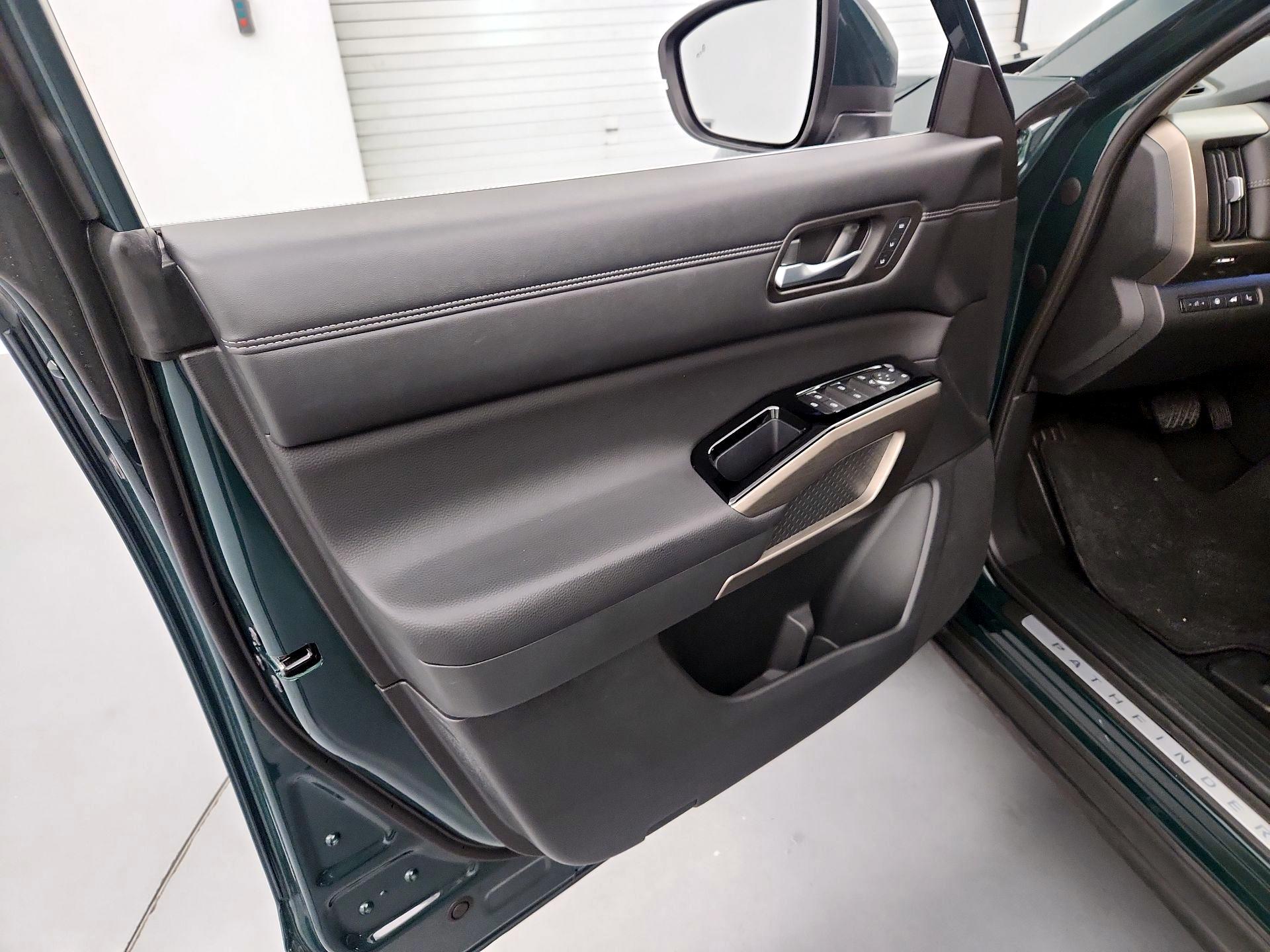 Thumbnail: 2024 Nissan Pathfinder - 12