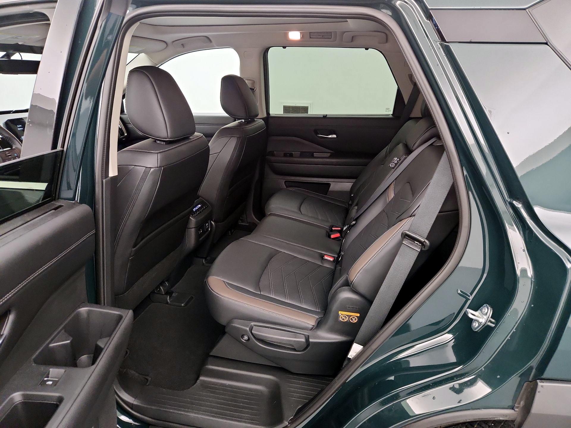 Thumbnail: 2024 Nissan Pathfinder - 19