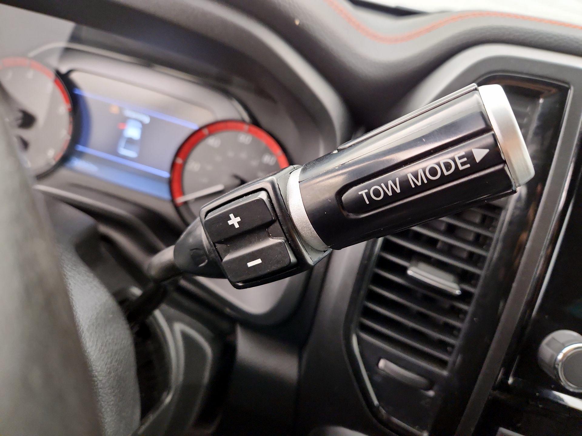 Thumbnail: 2024 Nissan Titan - 17