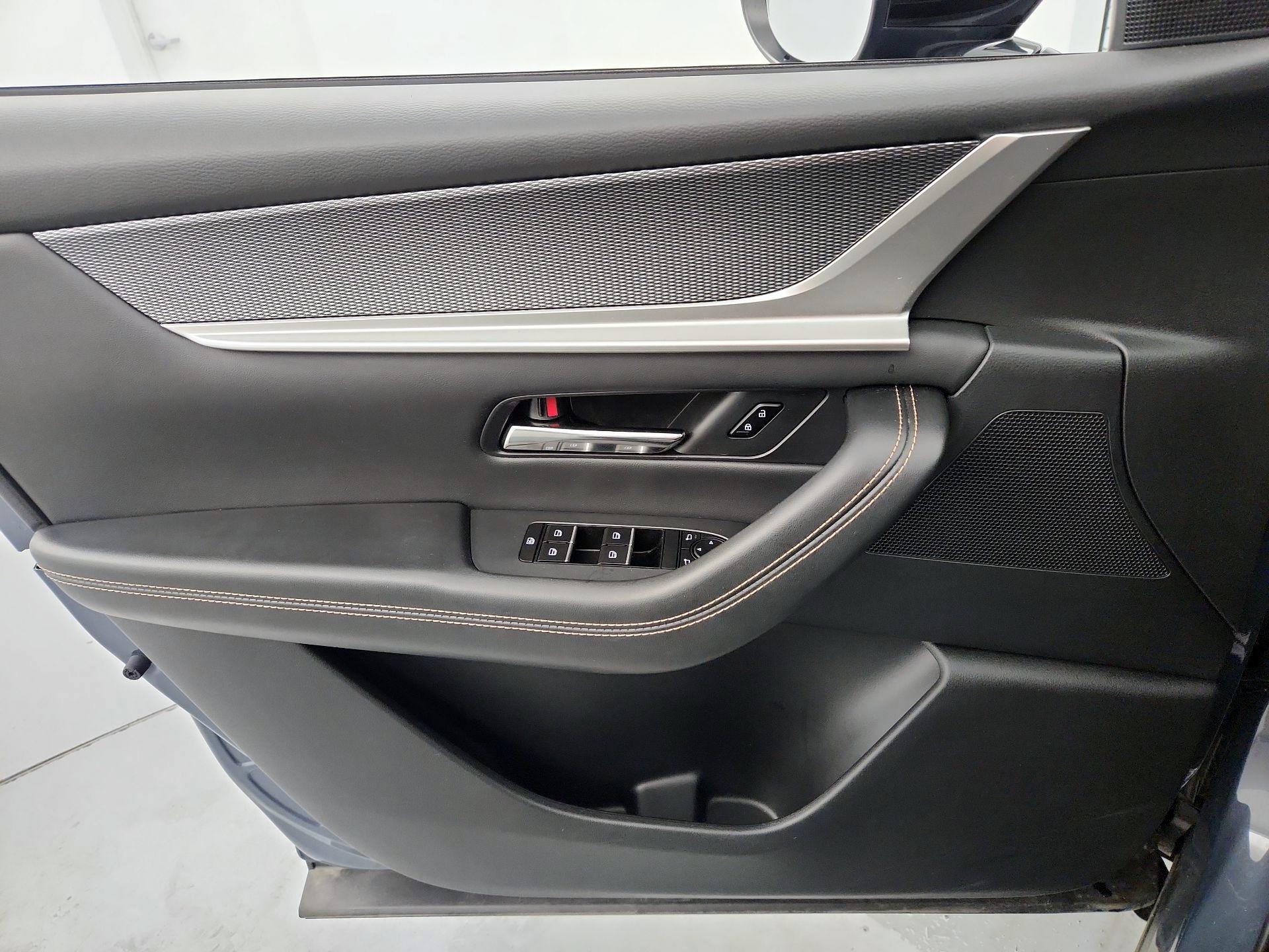 Thumbnail: 2025 Mazda CX-70 - 12