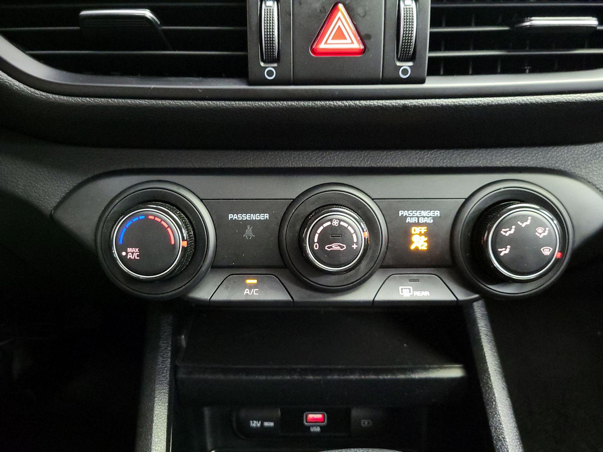 Thumbnail: 2024 Kia Forte - 16