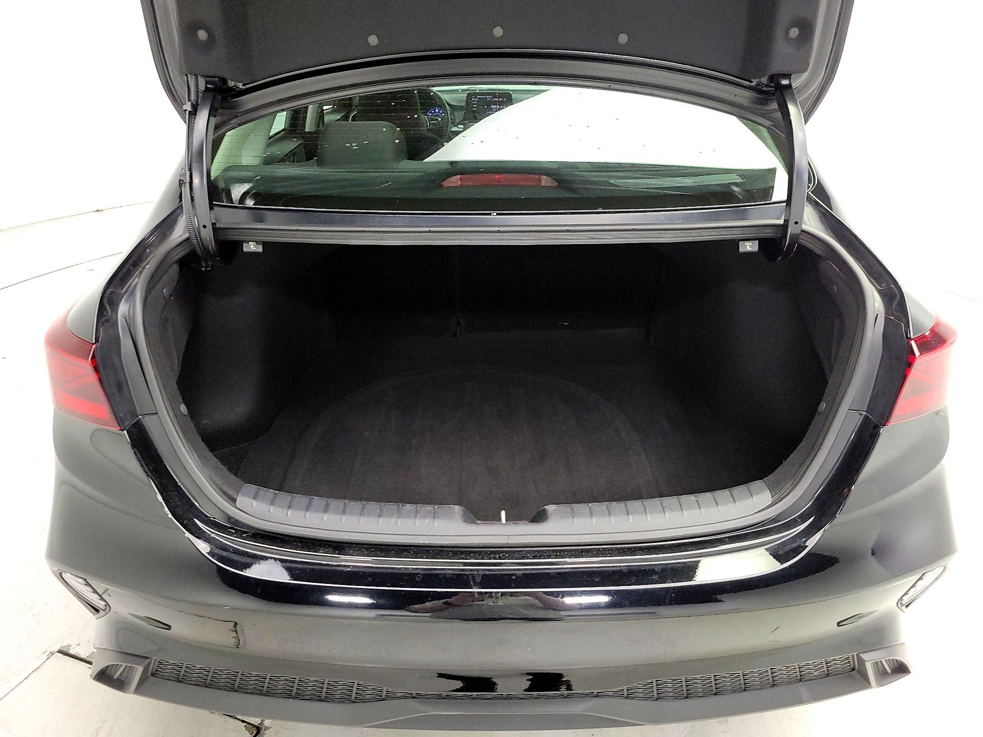 Thumbnail: 2024 Kia Forte - 20