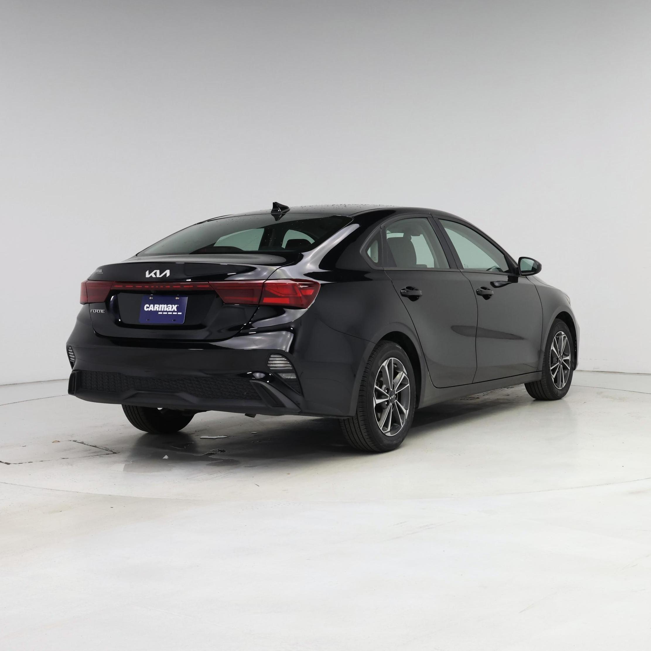 Thumbnail: 2024 Kia Forte - 8