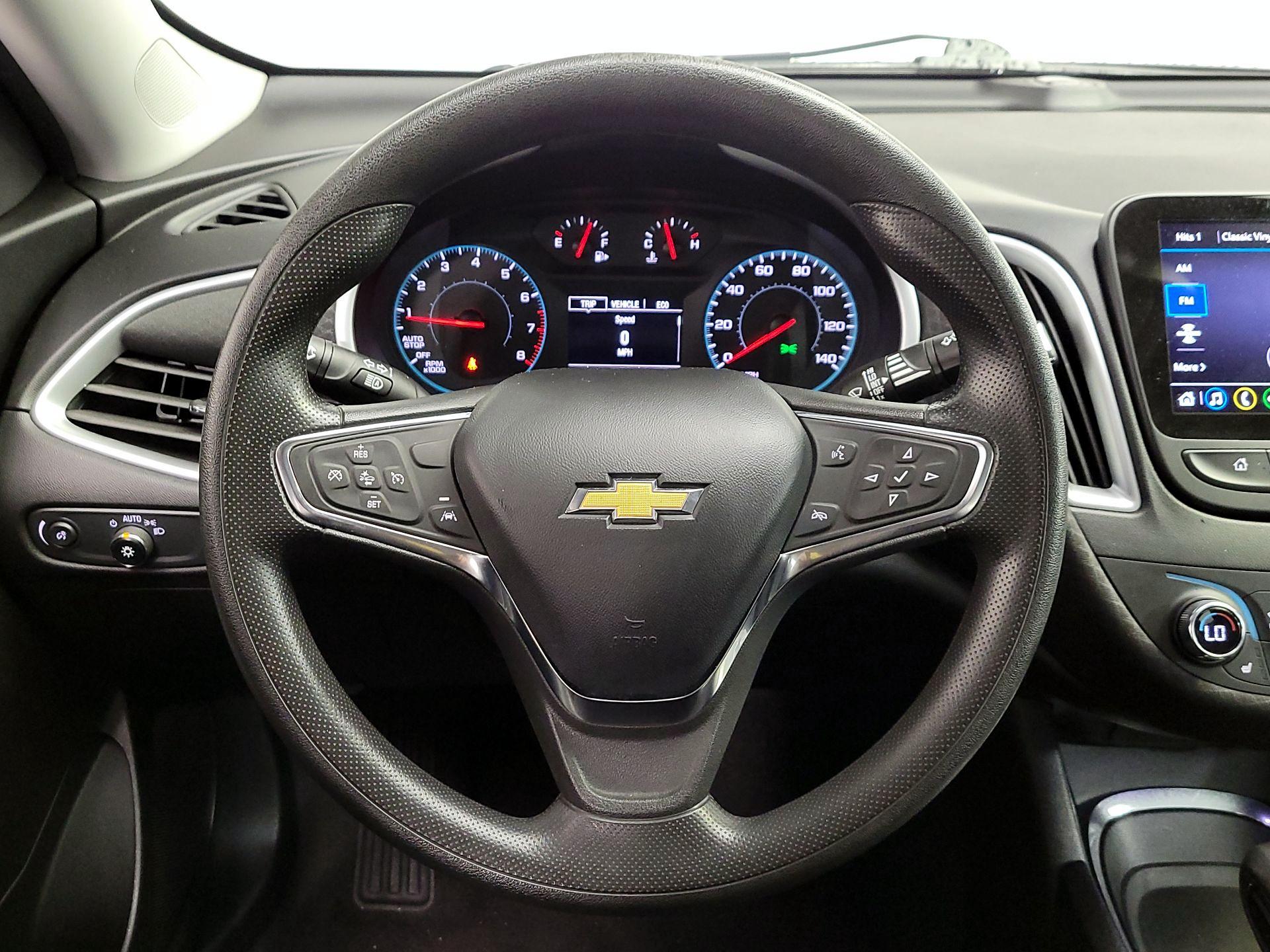 Thumbnail: 2023 Chevrolet Malibu - 10