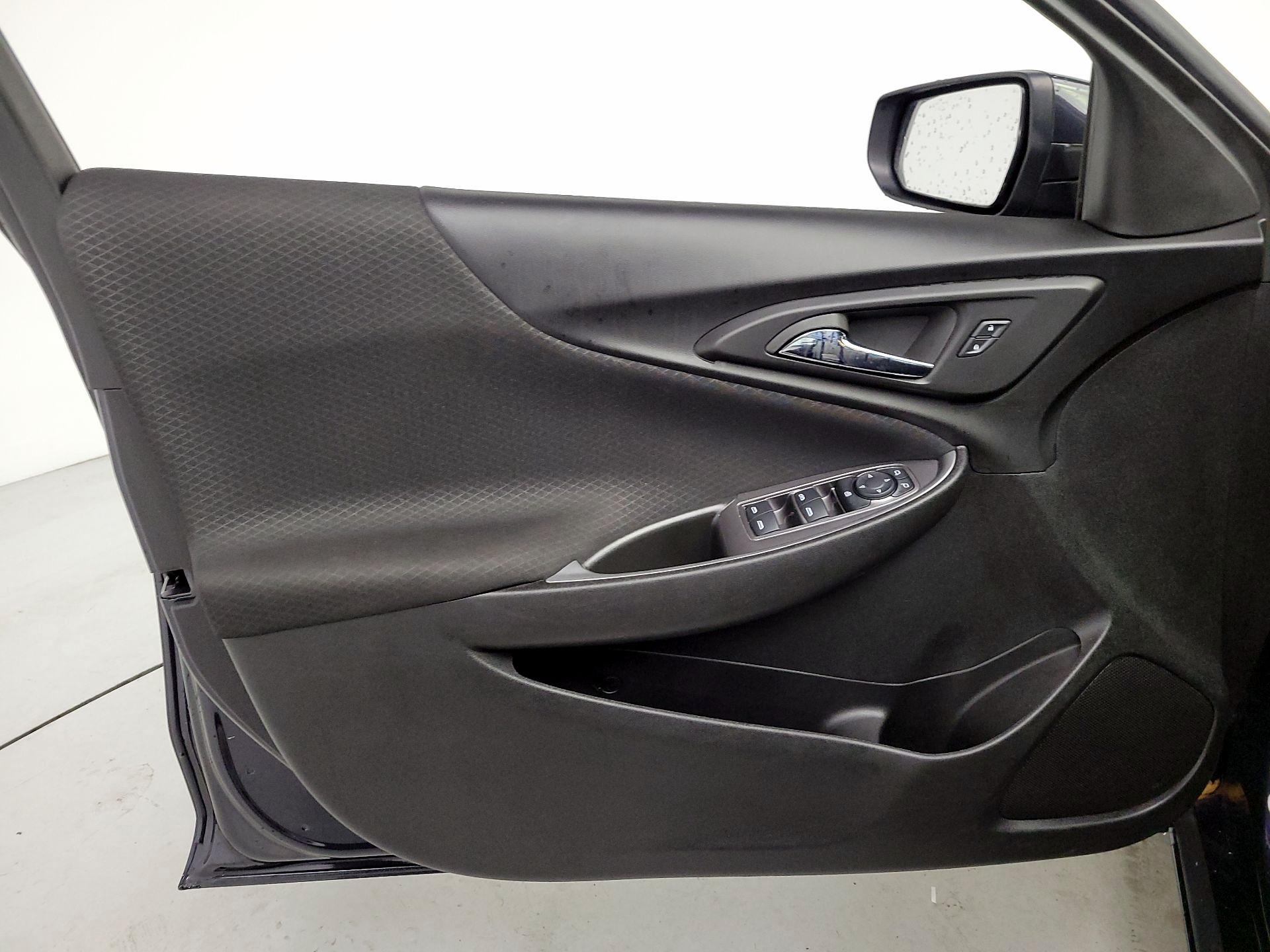 Thumbnail: 2023 Chevrolet Malibu - 12