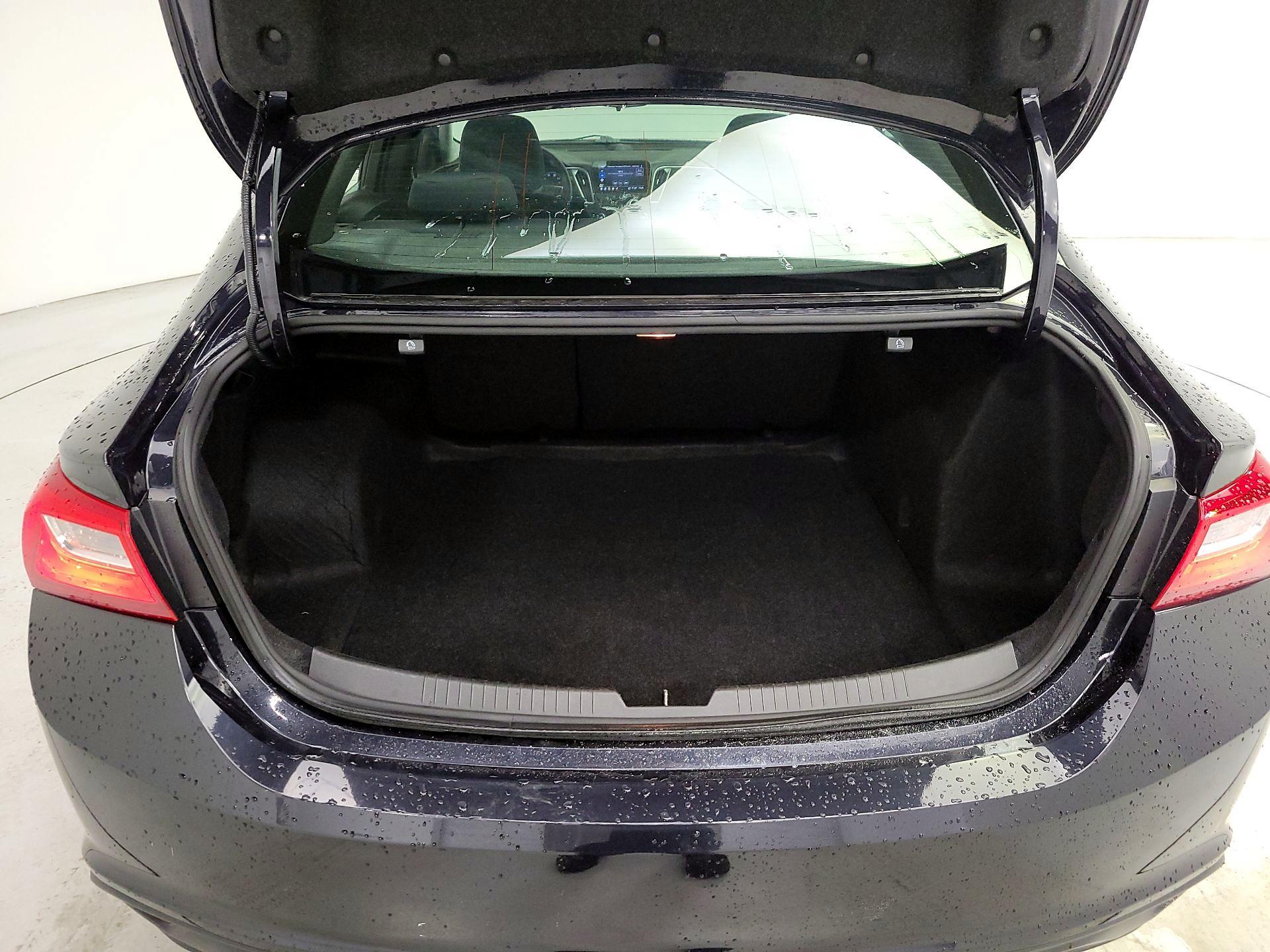 Thumbnail: 2023 Chevrolet Malibu - 20