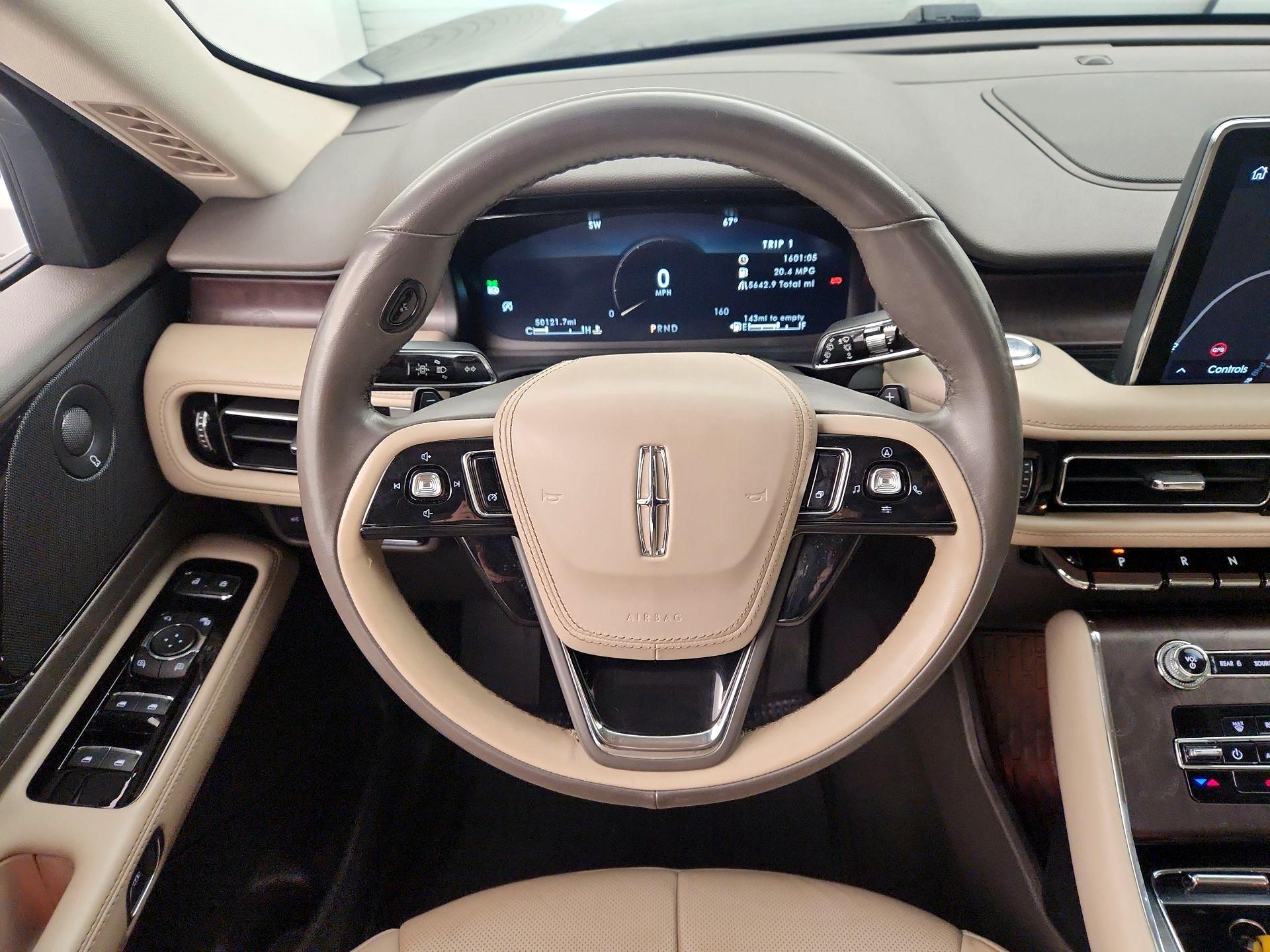 Thumbnail: 2021 Lincoln Aviator - 10