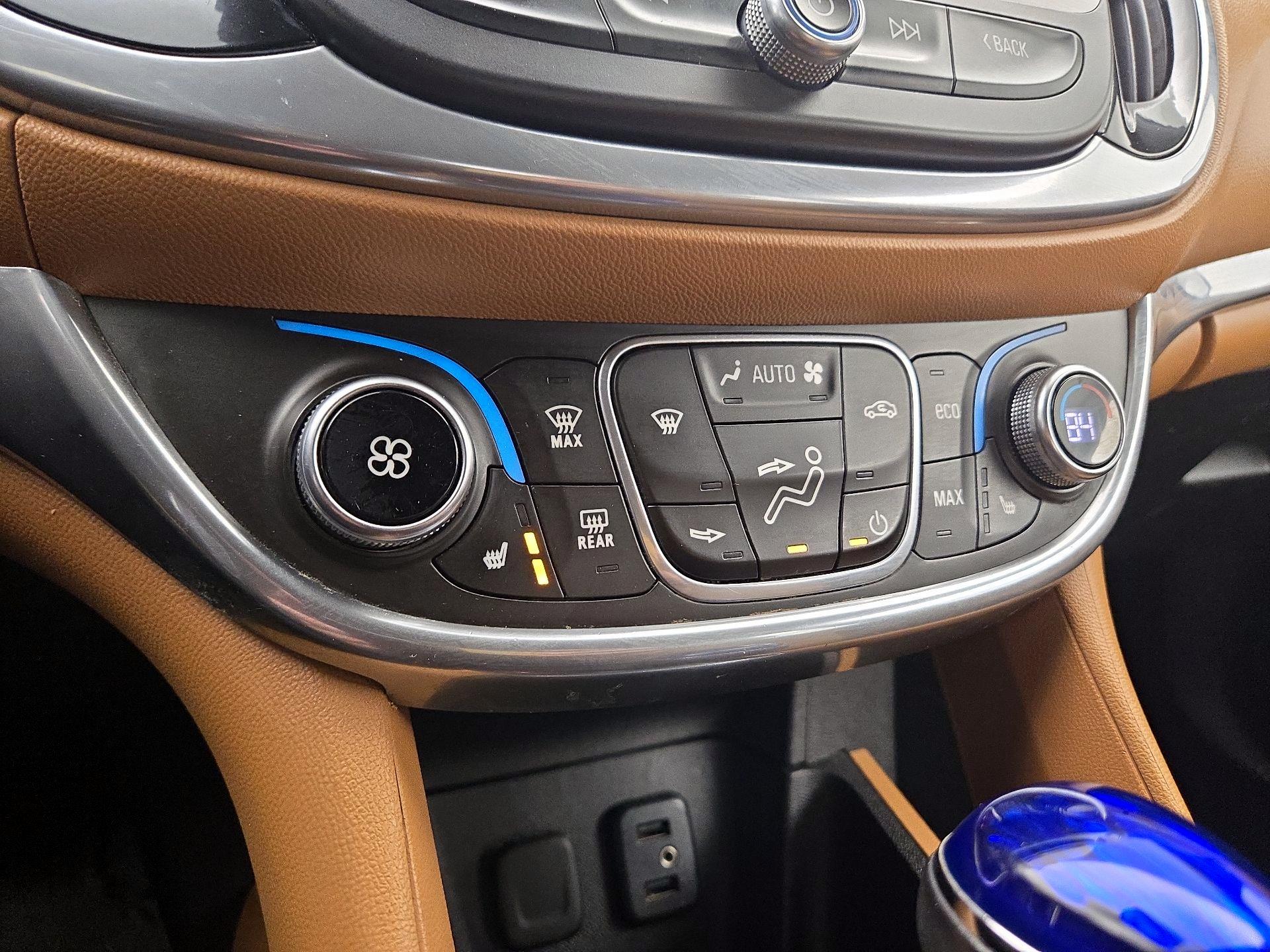 Thumbnail: 2017 Chevrolet Volt - 16