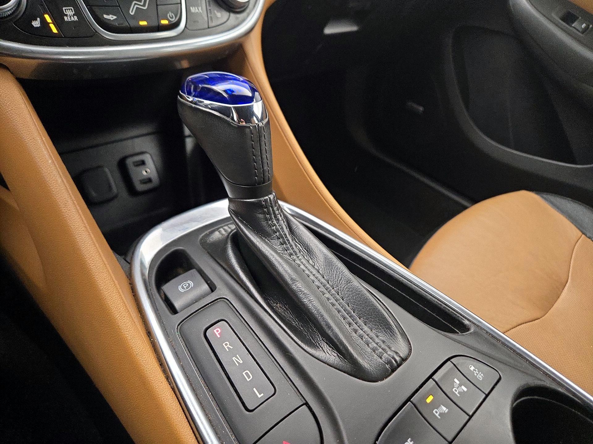 Thumbnail: 2017 Chevrolet Volt - 17