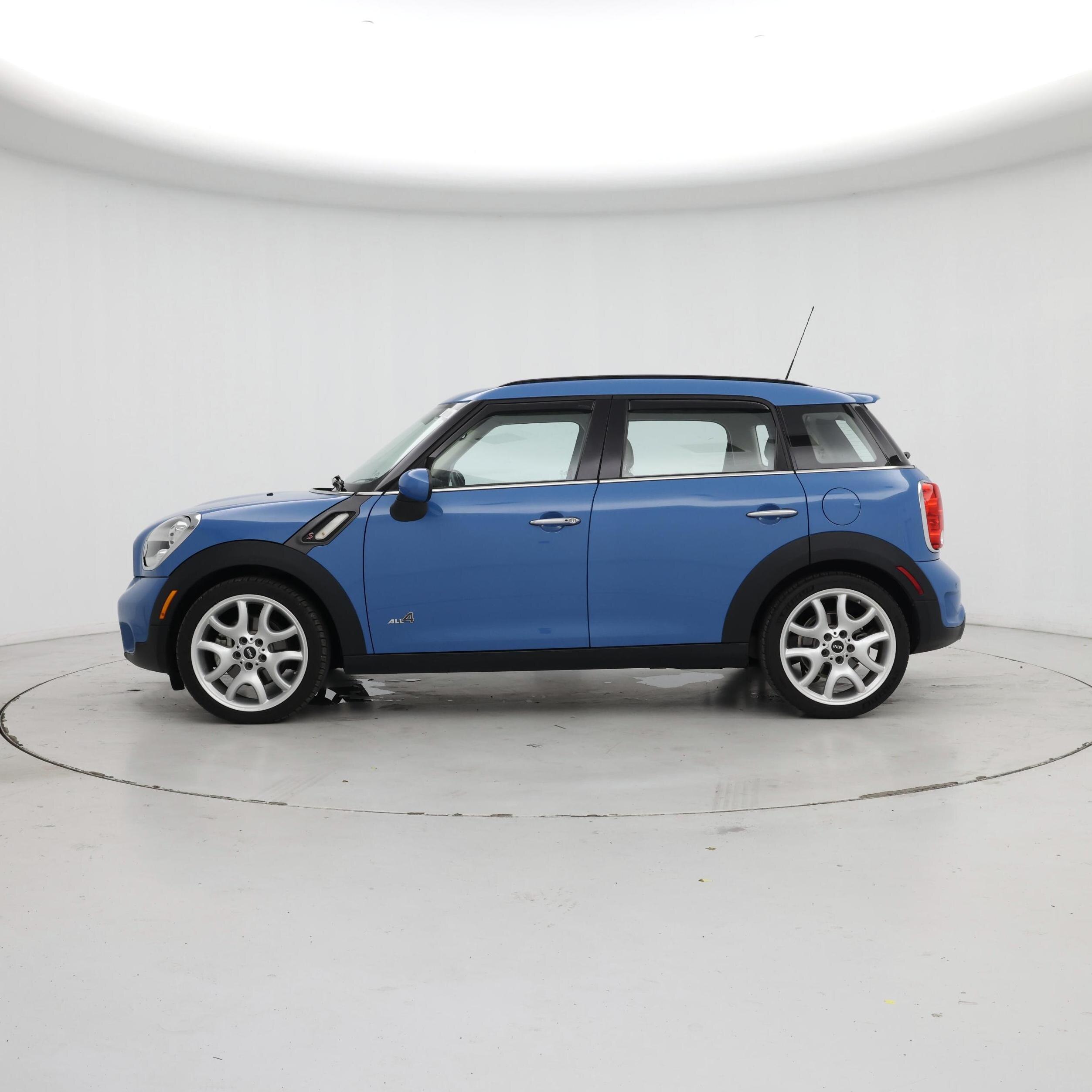 Thumbnail: 2016 MINI Cooper Countryman - 3
