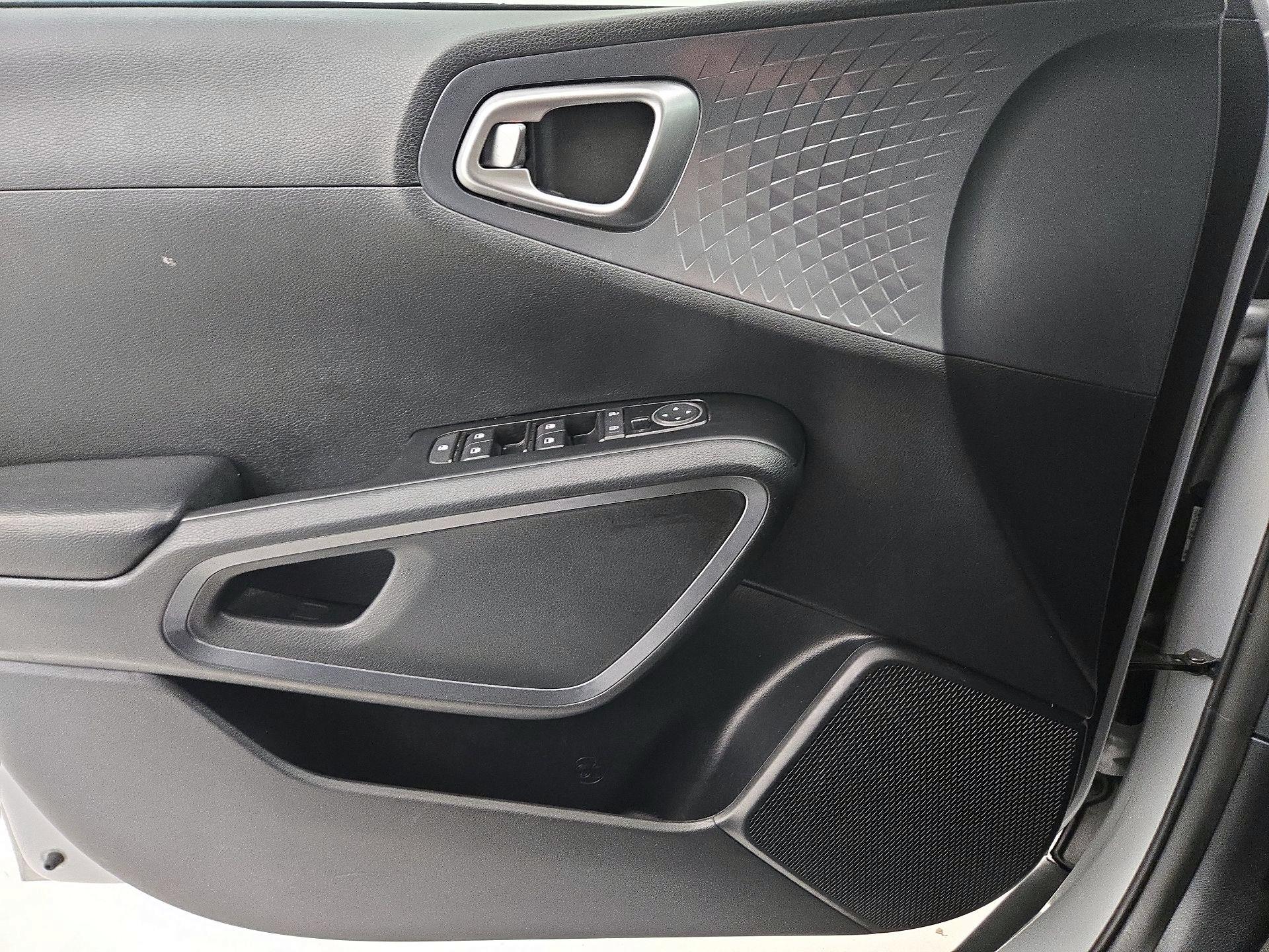 Thumbnail: 2021 Kia Soul - 12