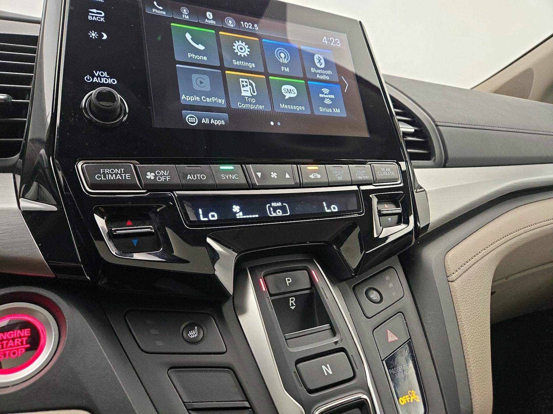 Thumbnail: 2019 Honda Odyssey - 16