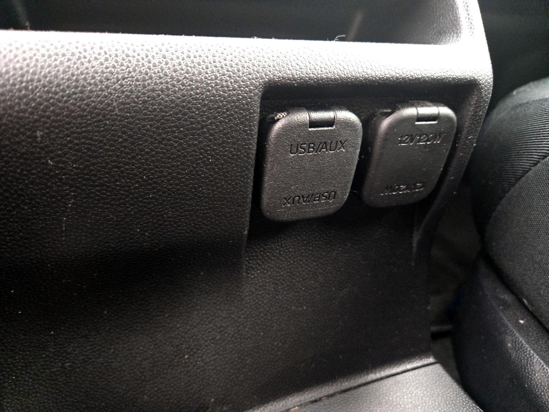 Thumbnail: 2014 Mazda Mazda5 - 17