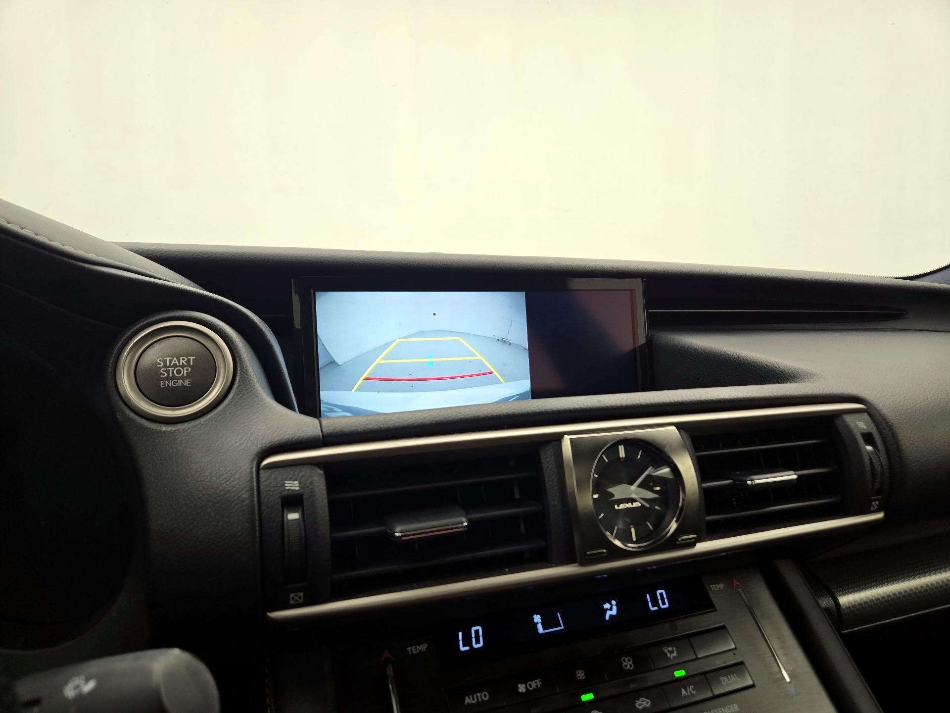 Thumbnail: 2018 Lexus IS - 15