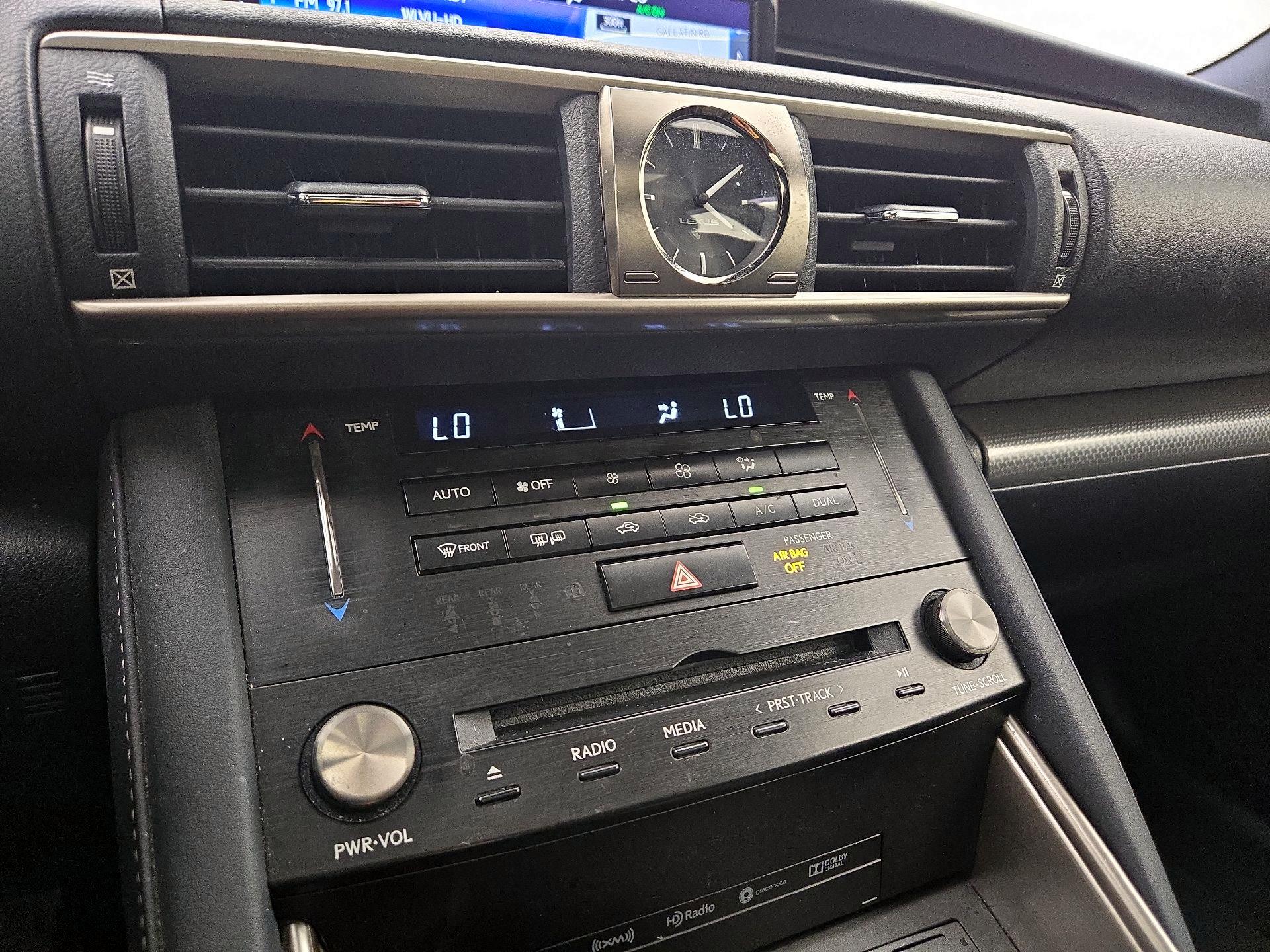 Thumbnail: 2018 Lexus IS - 17