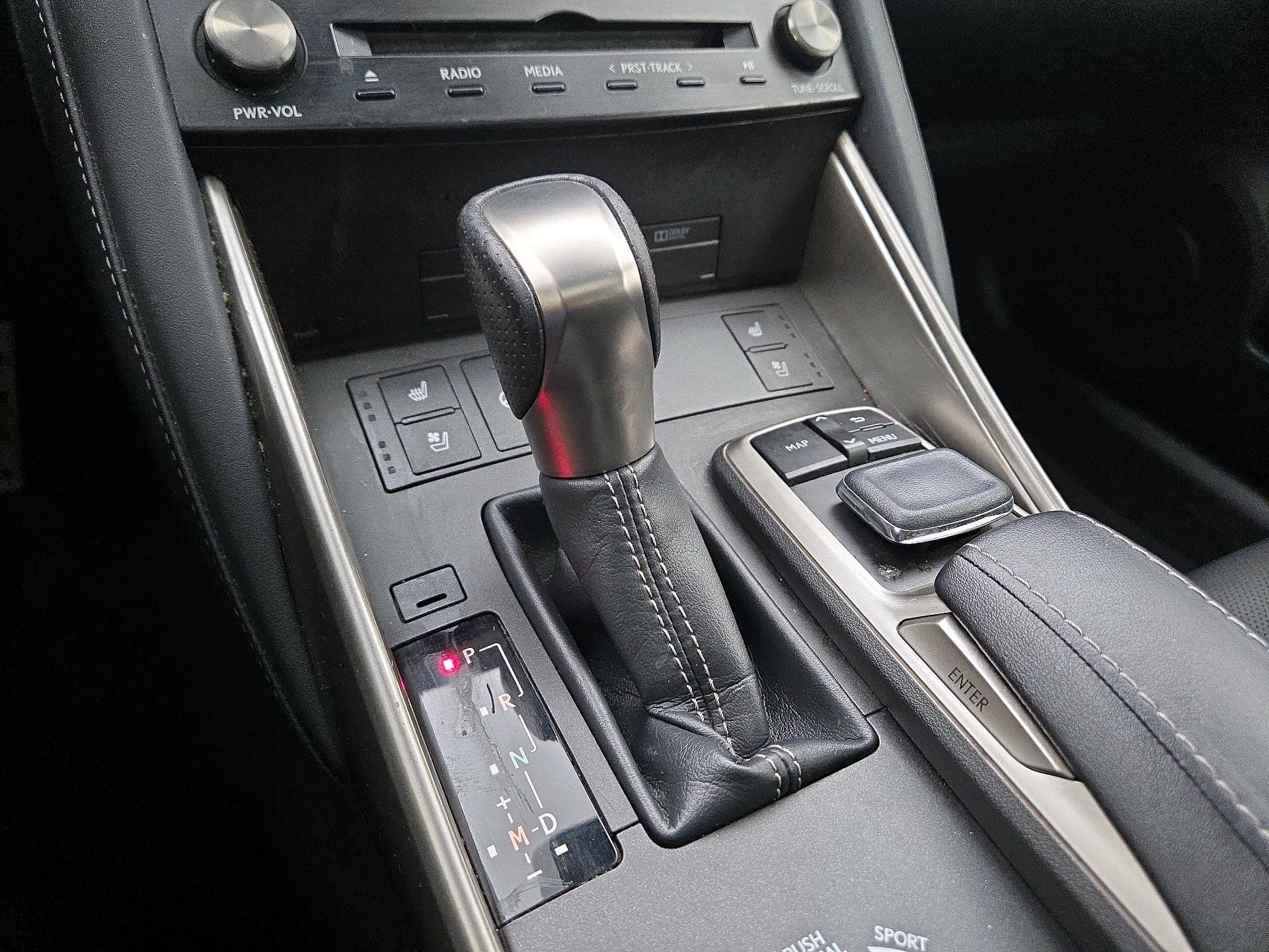 Thumbnail: 2018 Lexus IS - 18