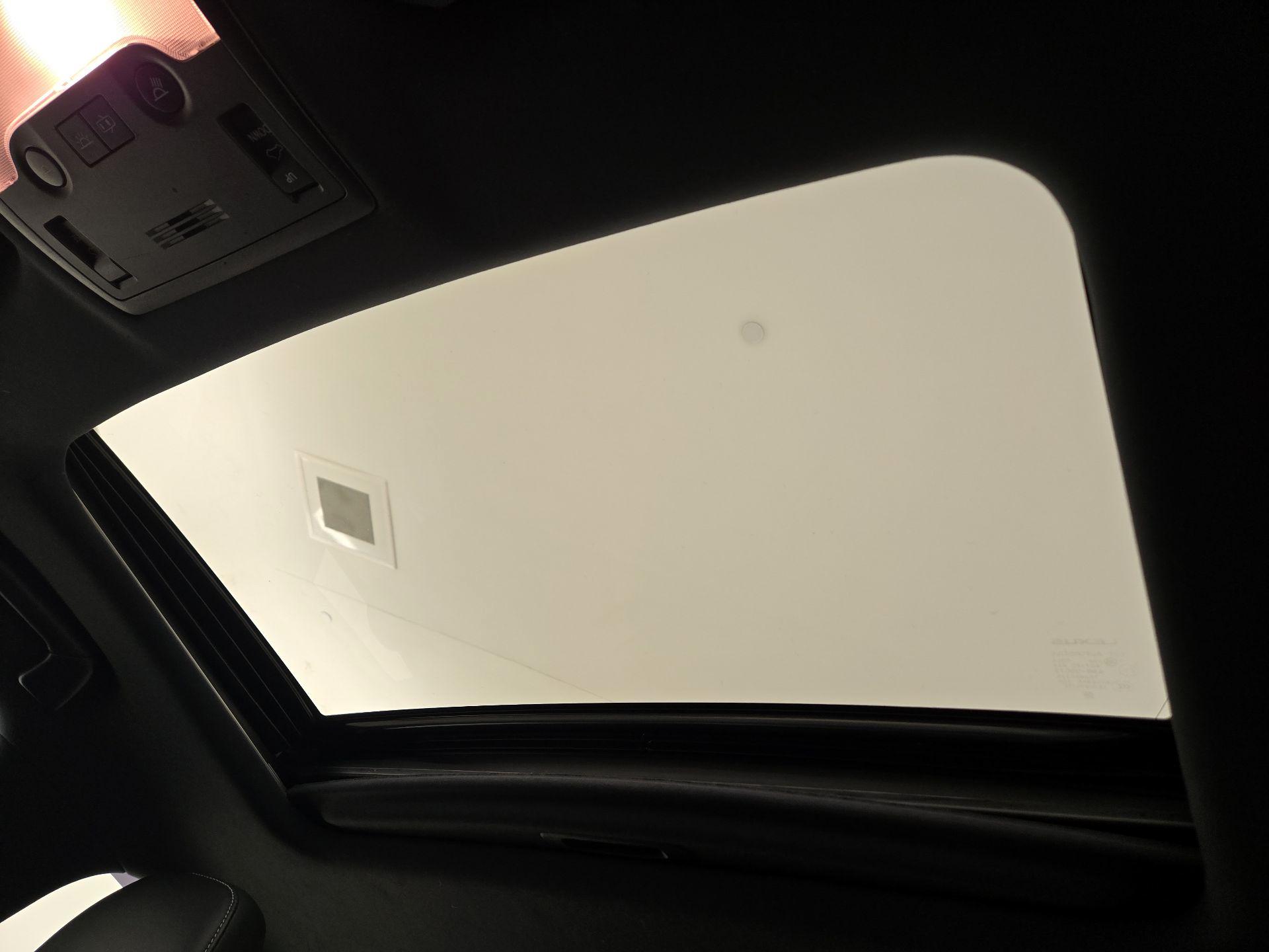 Thumbnail: 2018 Lexus IS - 20