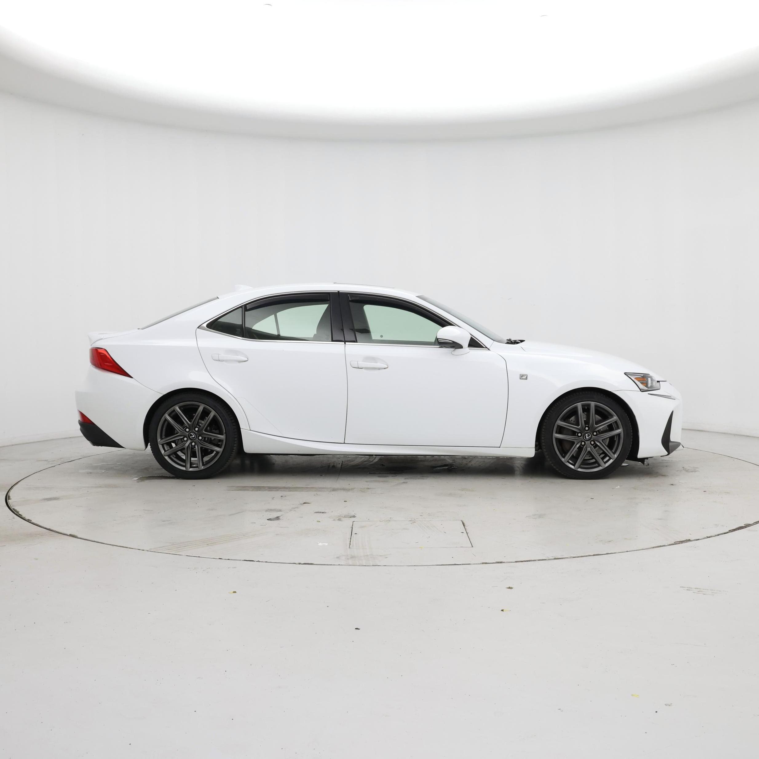 Thumbnail: 2018 Lexus IS - 7