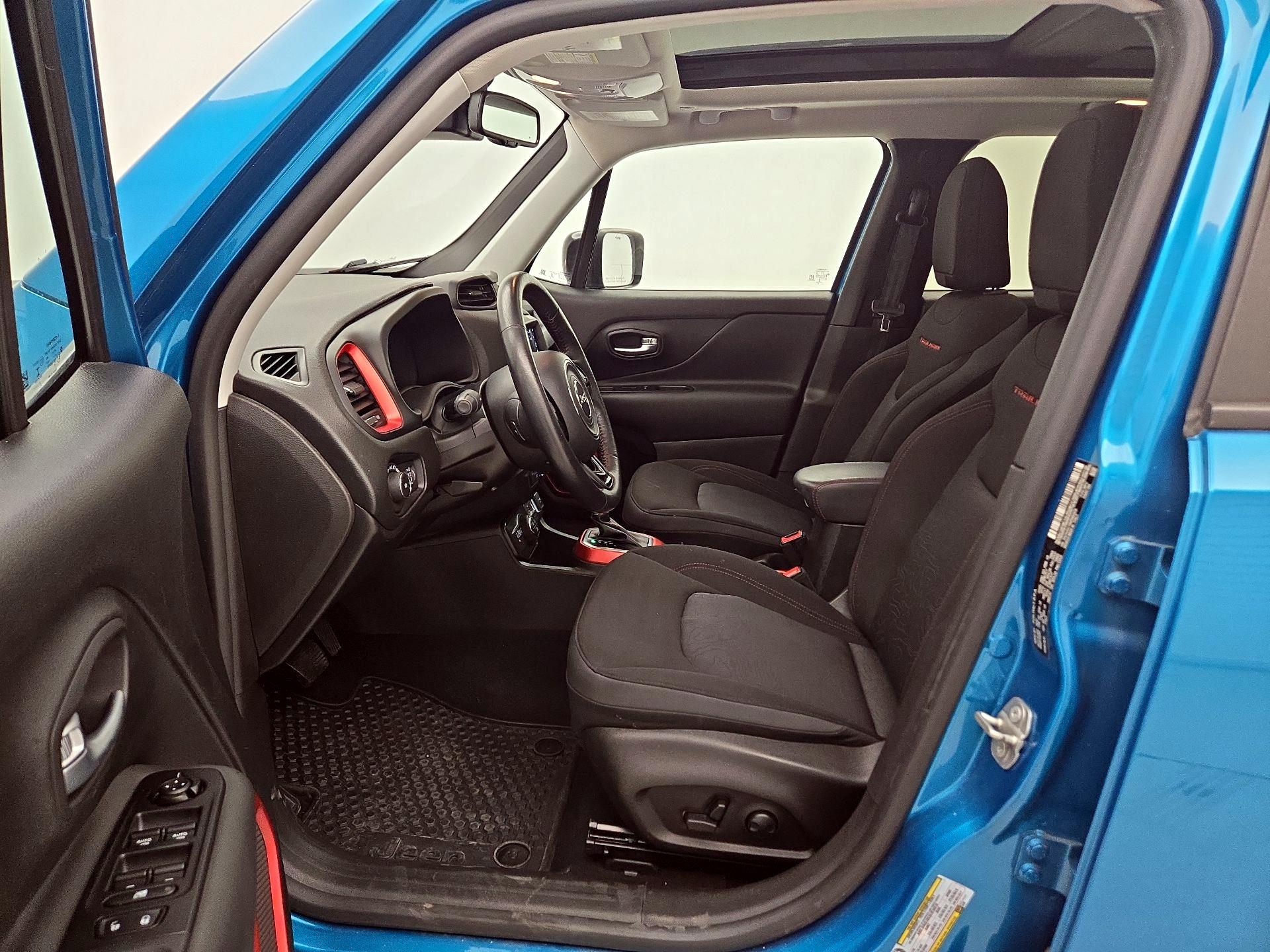 Thumbnail: 2022 Jeep Renegade - 11