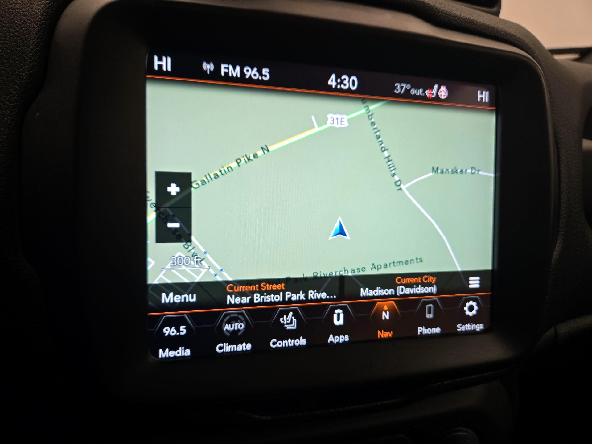 Thumbnail: 2022 Jeep Renegade - 14