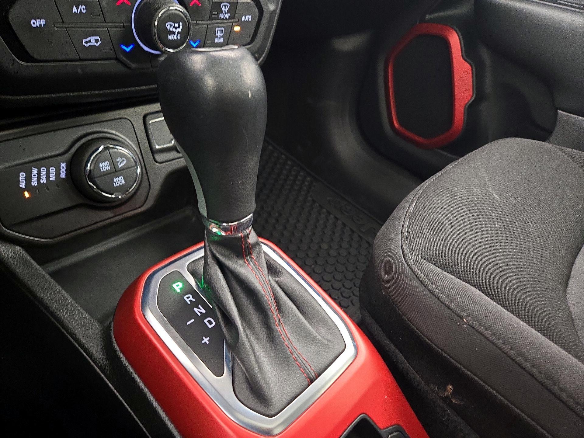 Thumbnail: 2022 Jeep Renegade - 18