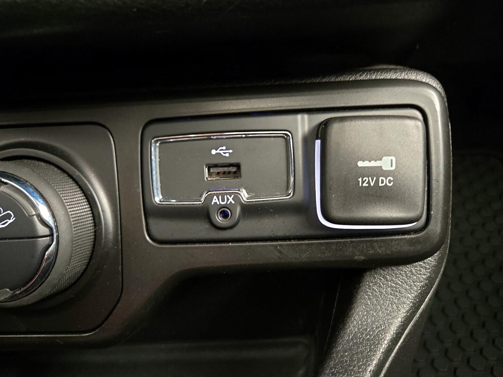 Thumbnail: 2022 Jeep Renegade - 19