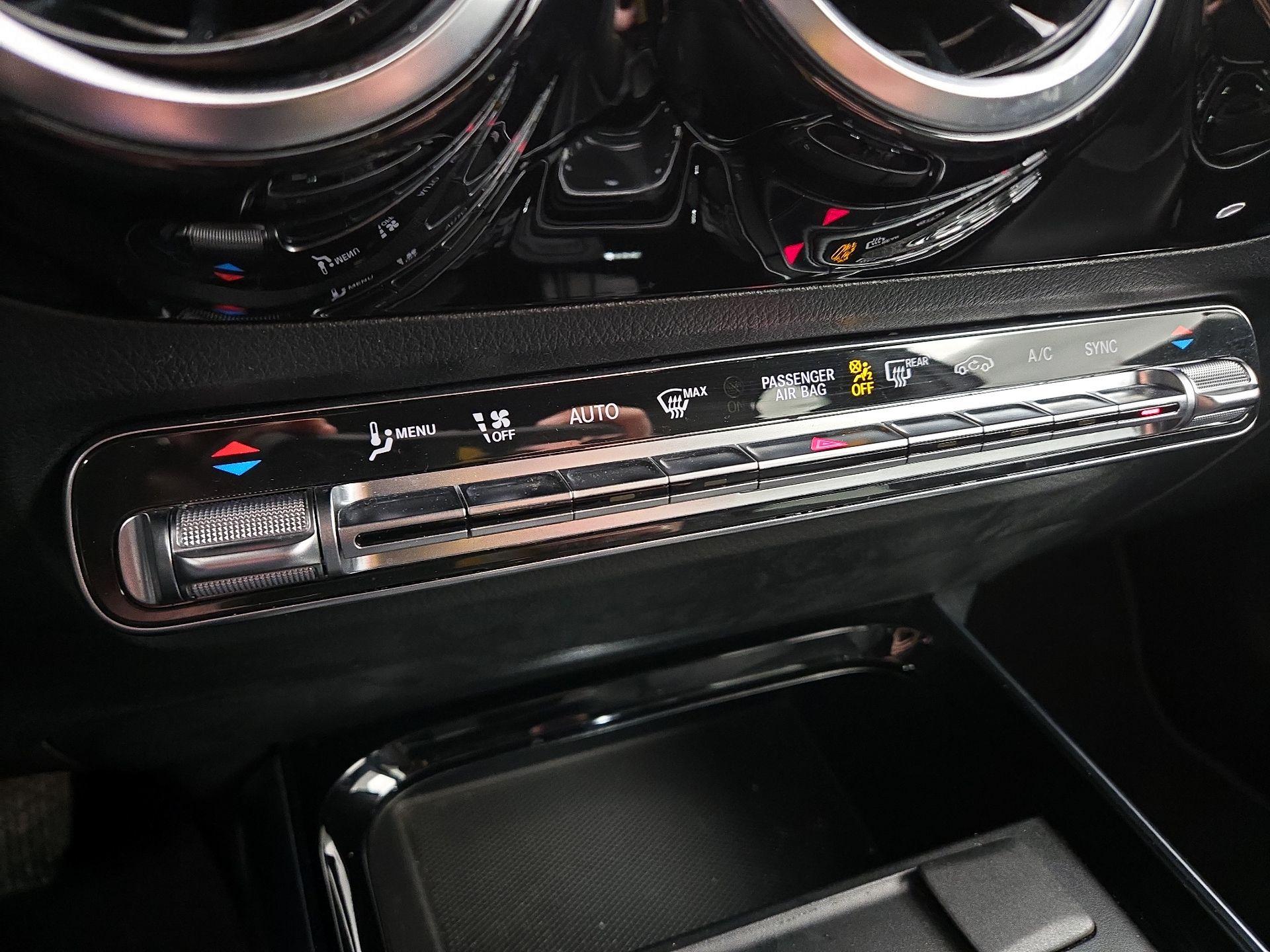 Thumbnail: 2021 Mercedes-Benz GLA - 16