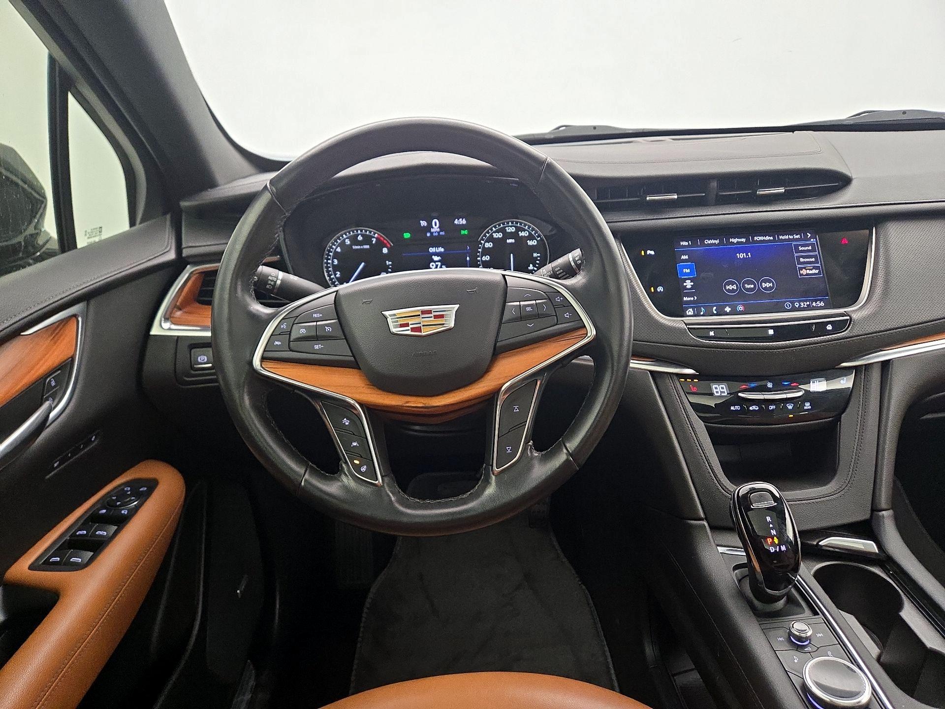 Thumbnail: 2020 Cadillac XT5 - 10