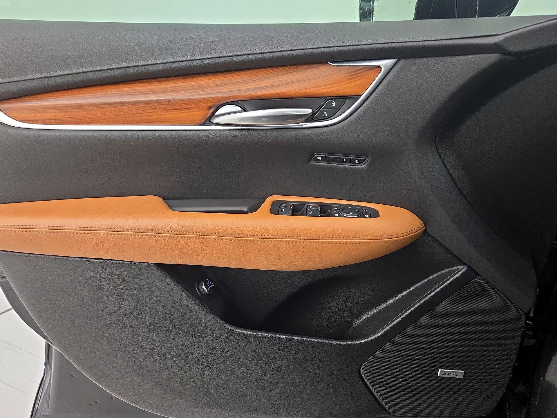 Thumbnail: 2020 Cadillac XT5 - 12