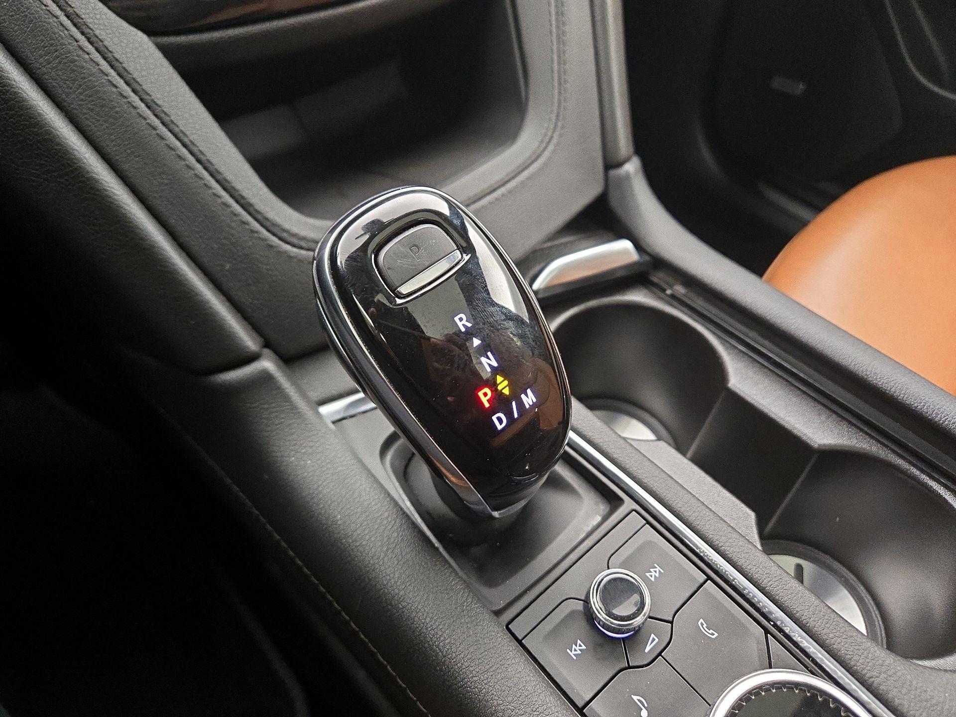 Thumbnail: 2020 Cadillac XT5 - 17