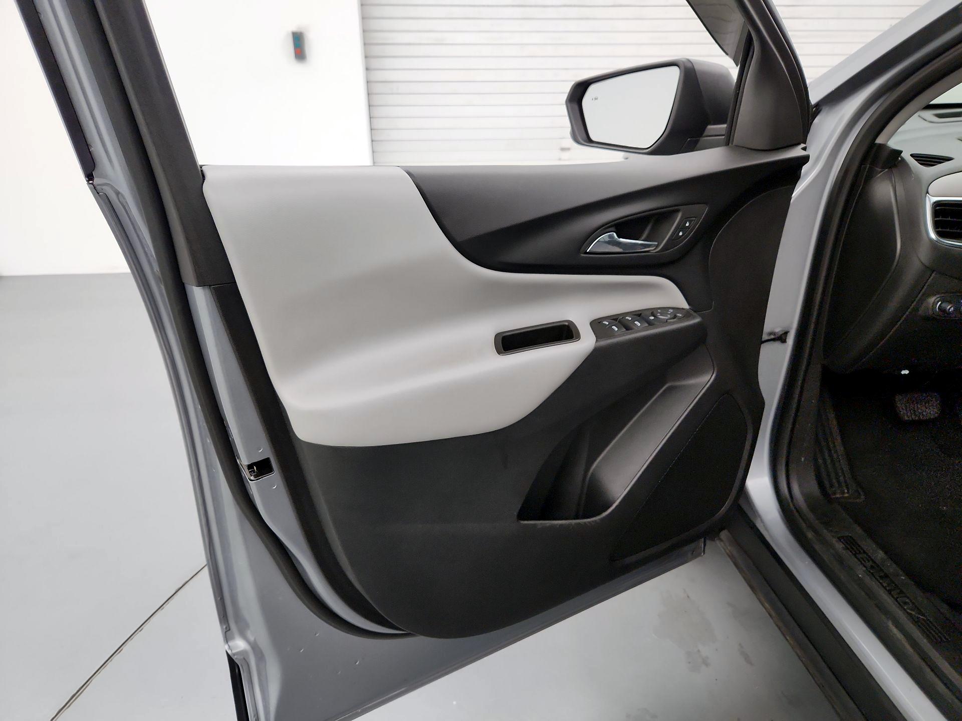 Thumbnail: 2023 Chevrolet Equinox - 12