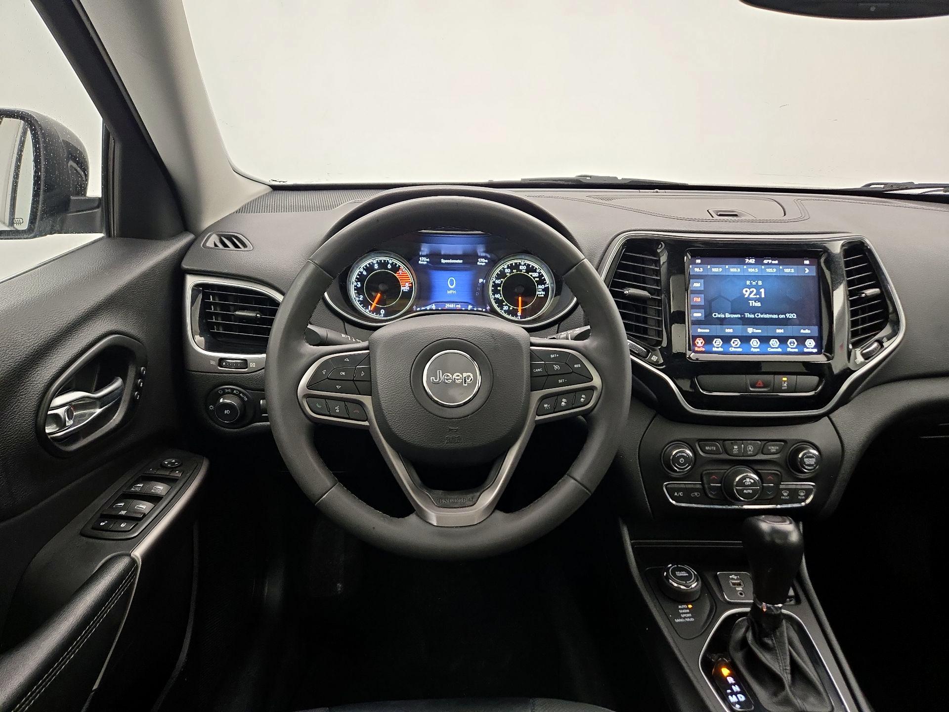 Thumbnail: 2022 Jeep Cherokee - 10