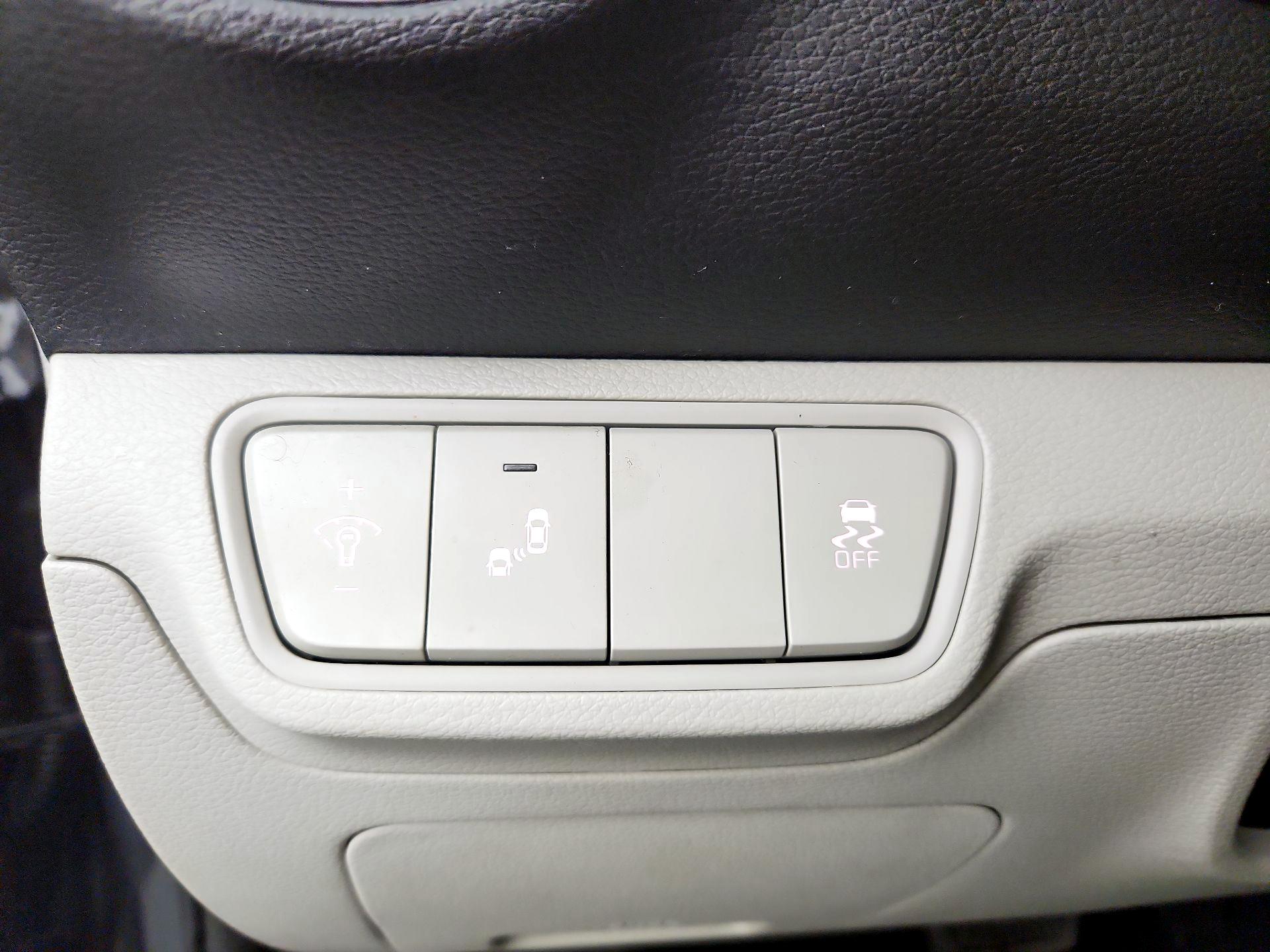 Thumbnail: 2023 Kia Forte - 13