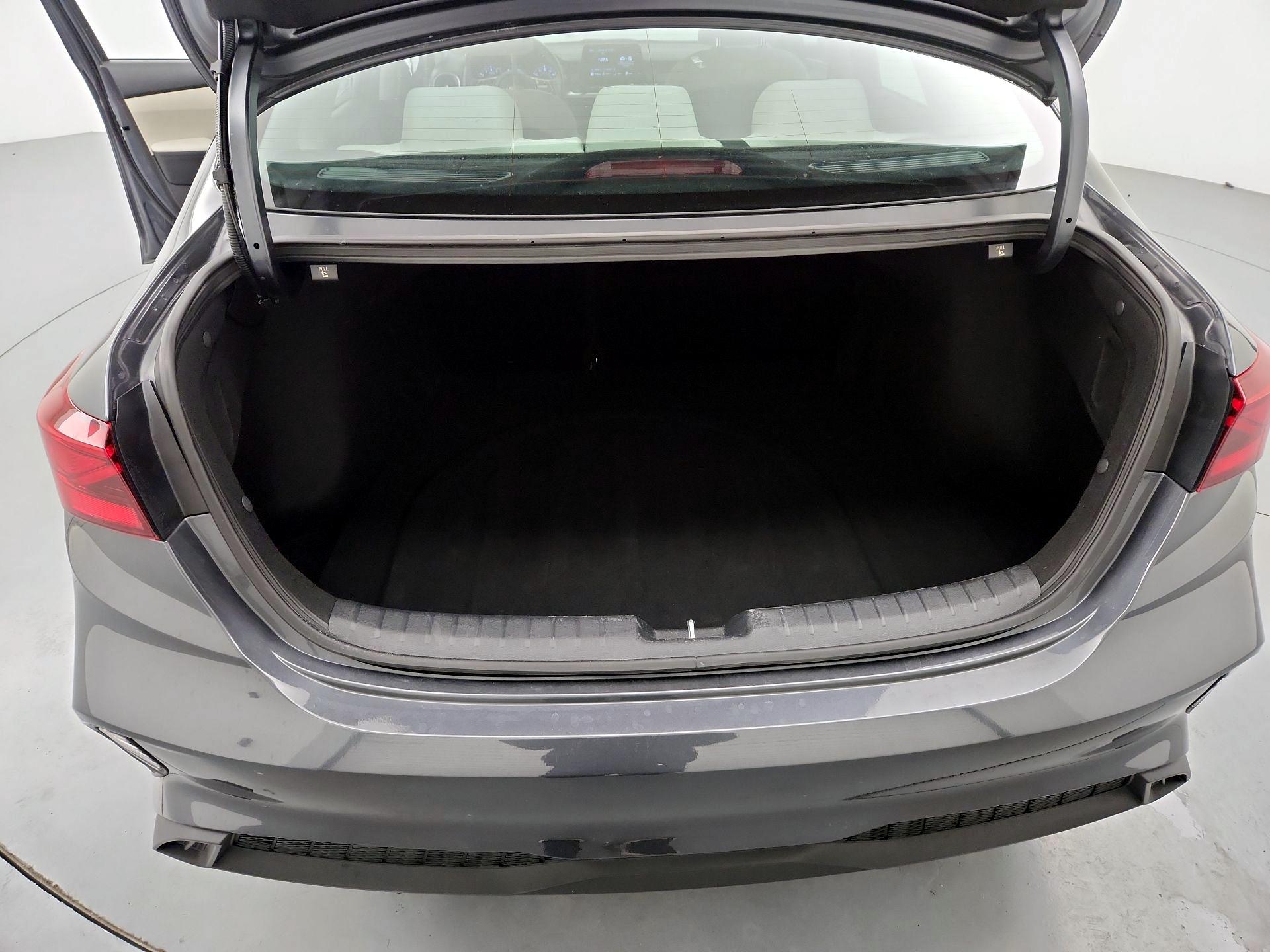 Thumbnail: 2023 Kia Forte - 20