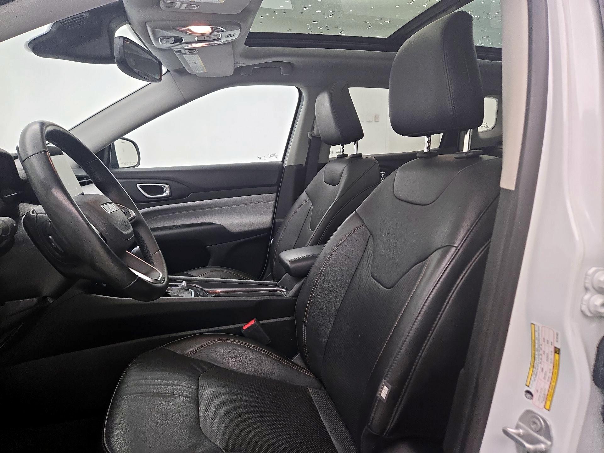 Thumbnail: 2022 Jeep Compass - 11