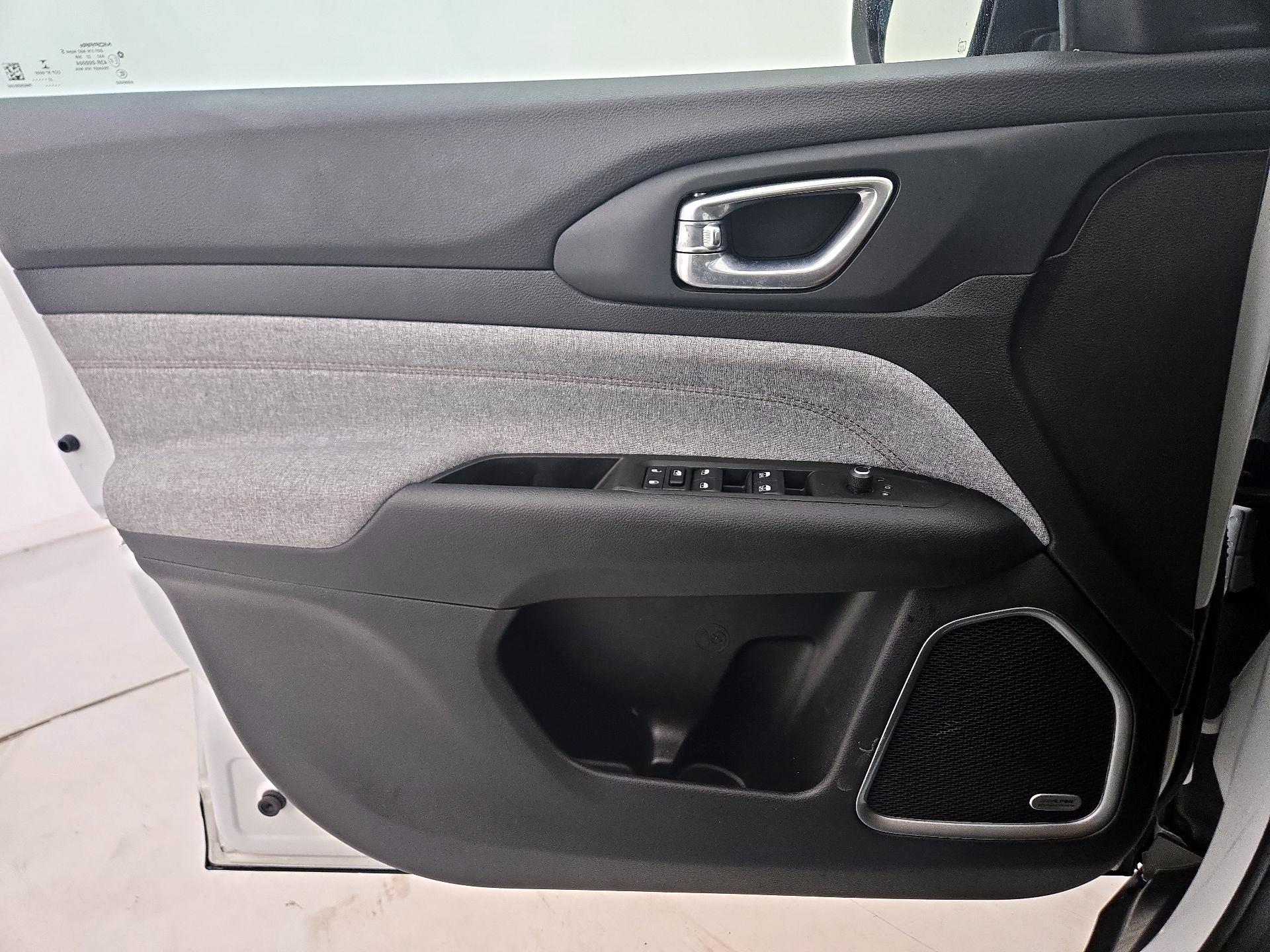 Thumbnail: 2022 Jeep Compass - 12