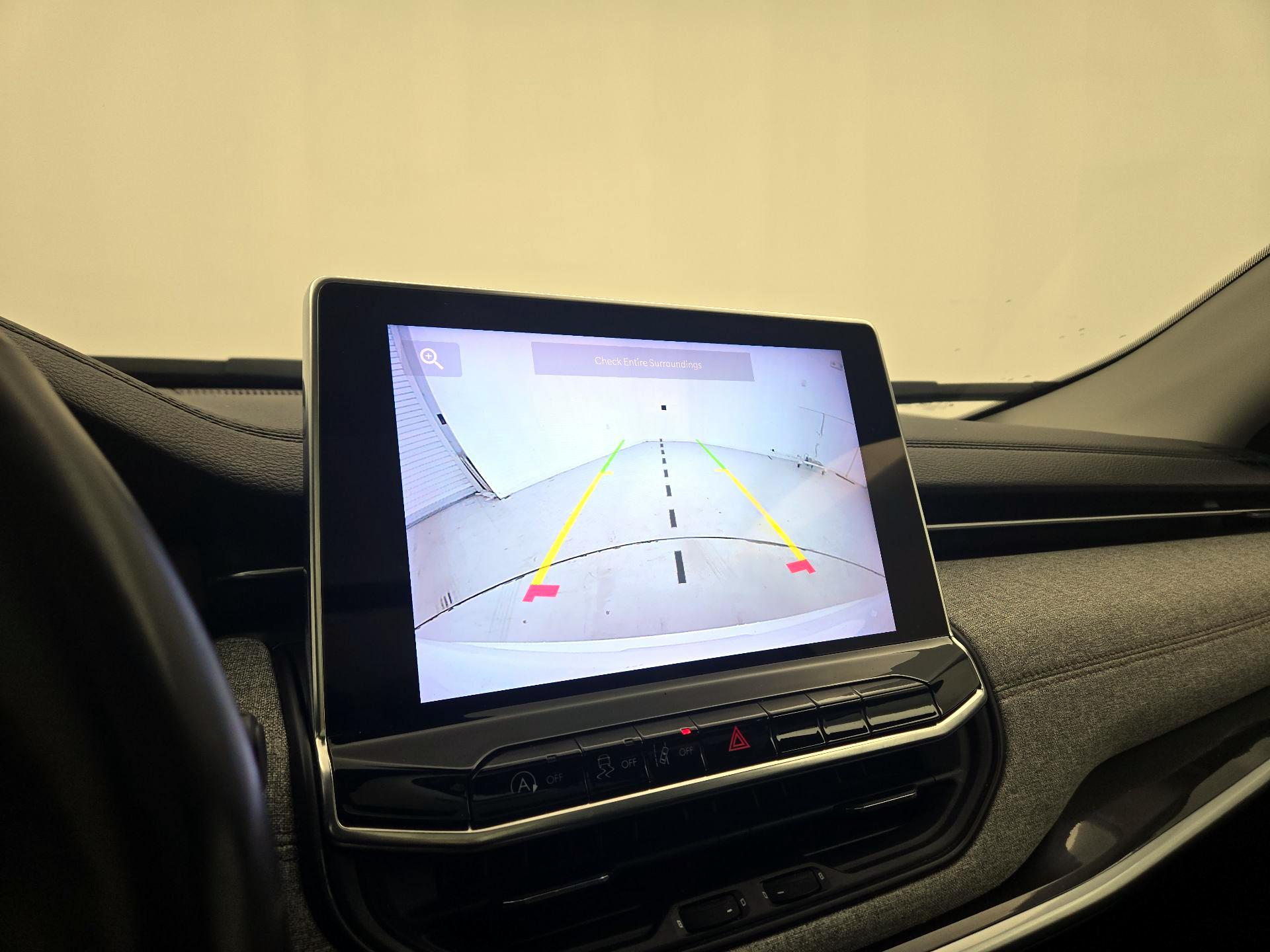 Thumbnail: 2022 Jeep Compass - 14