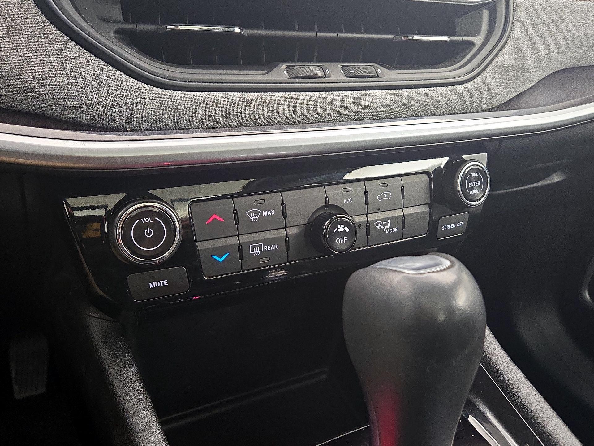 Thumbnail: 2022 Jeep Compass - 16