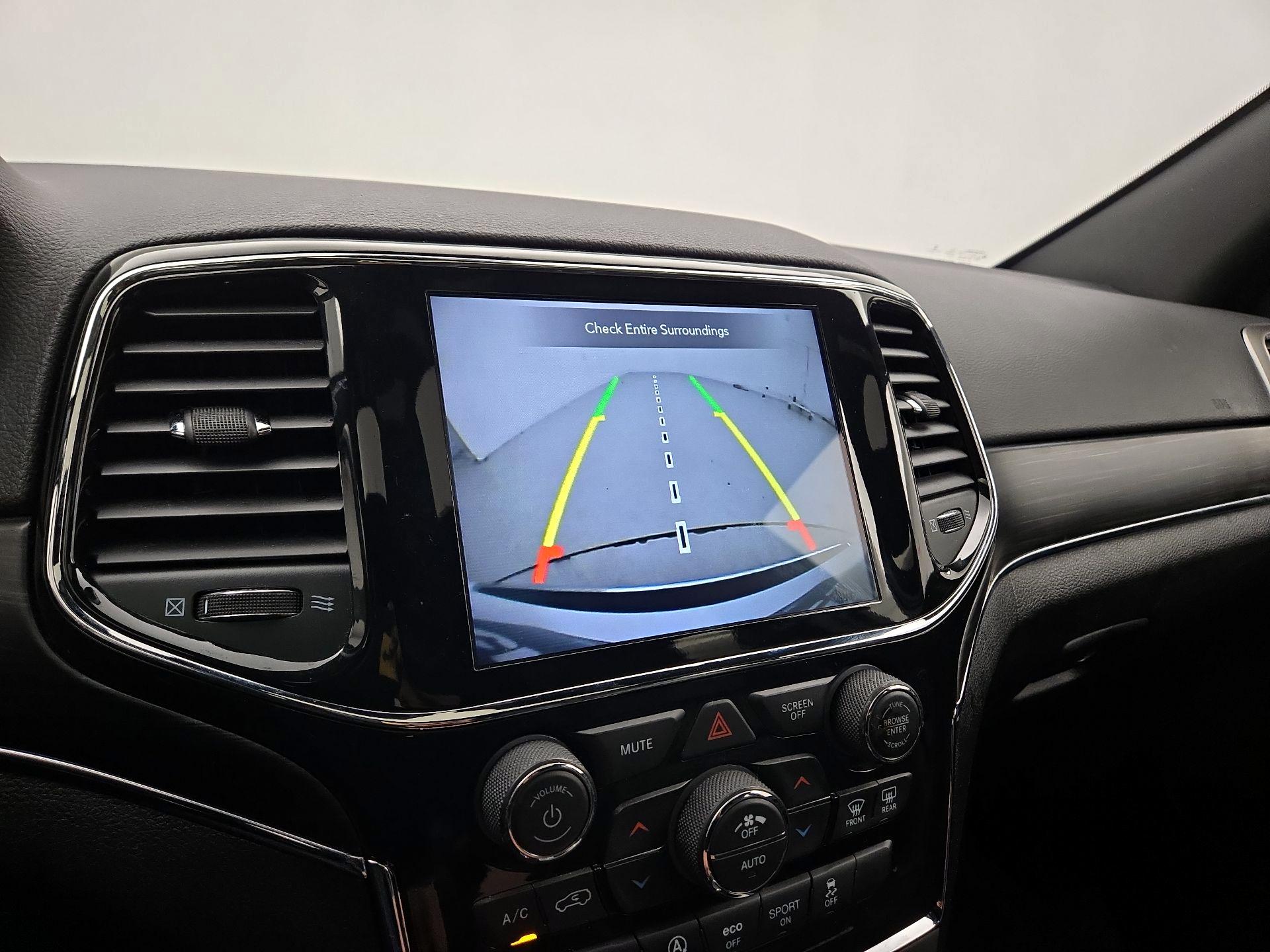 Thumbnail: 2021 Jeep Grand Cherokee - 15