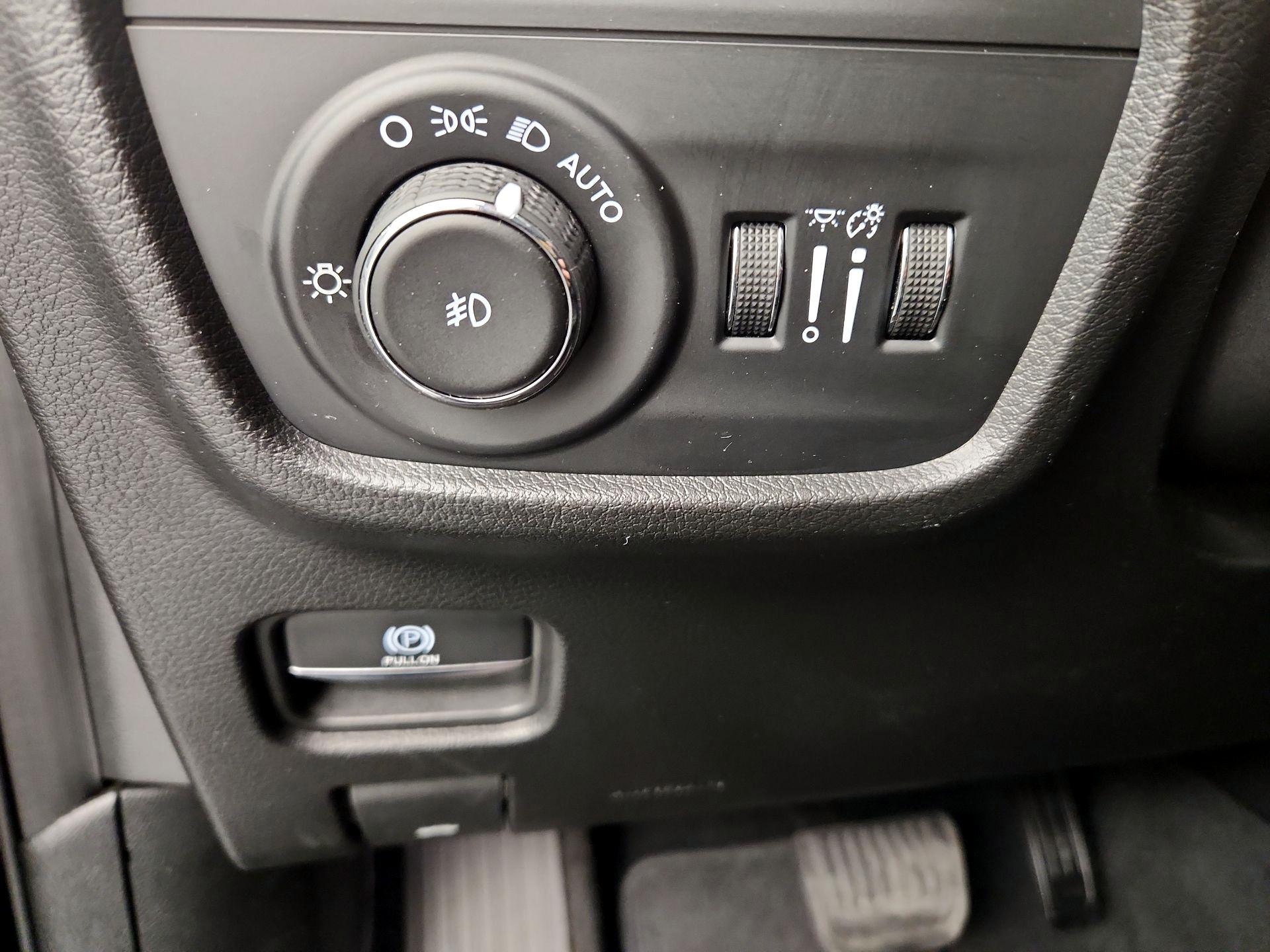 Thumbnail: 2023 Jeep Grand Cherokee - 11