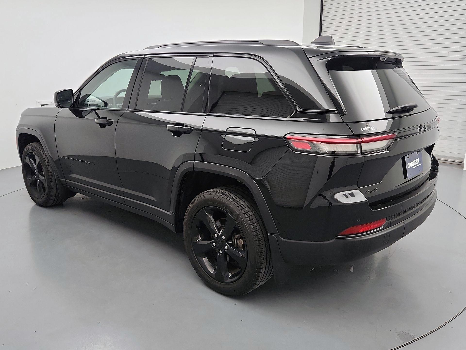 Thumbnail: 2023 Jeep Grand Cherokee - 7