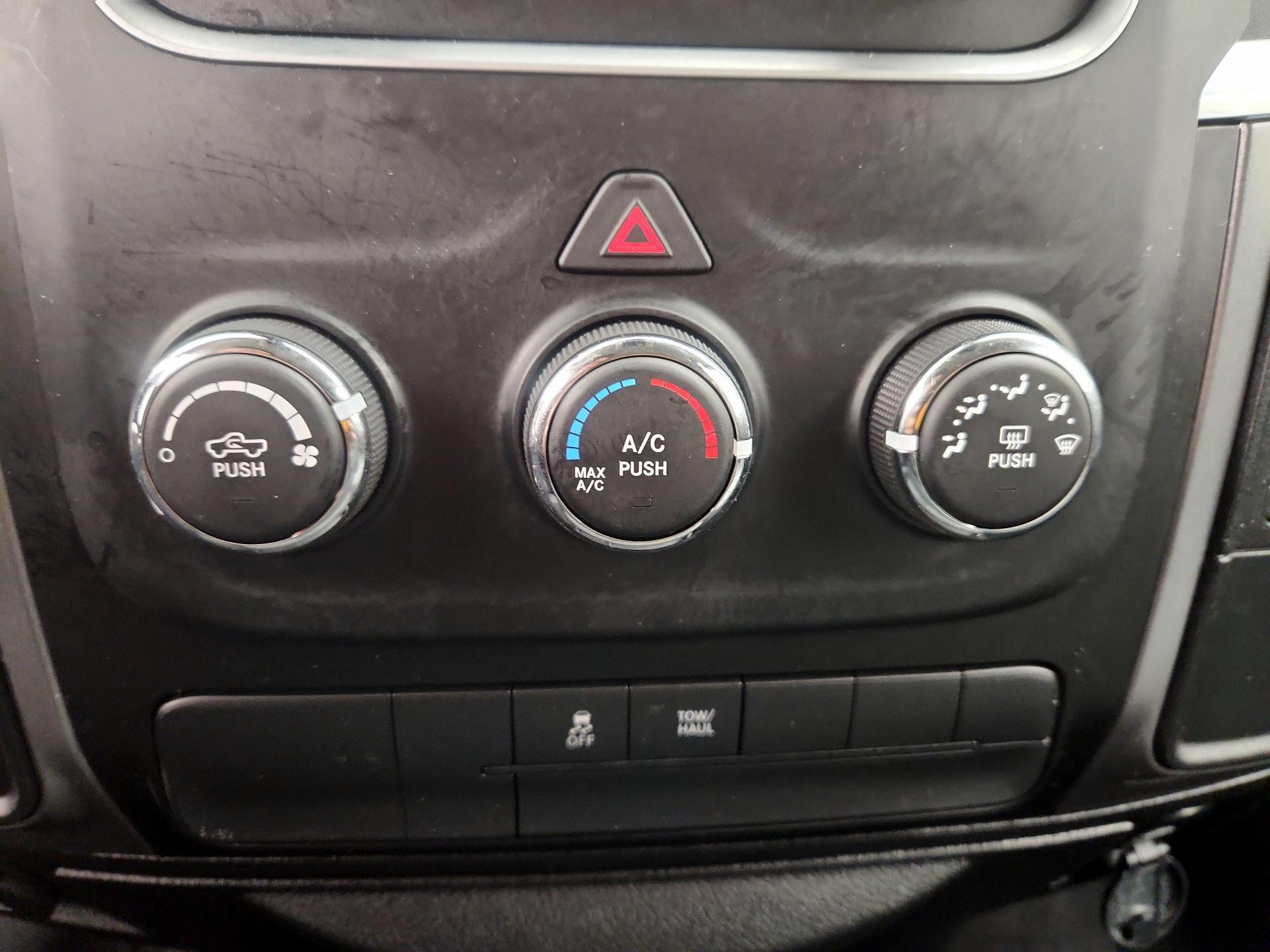 Thumbnail: 2022 RAM 1500 Classic - 16