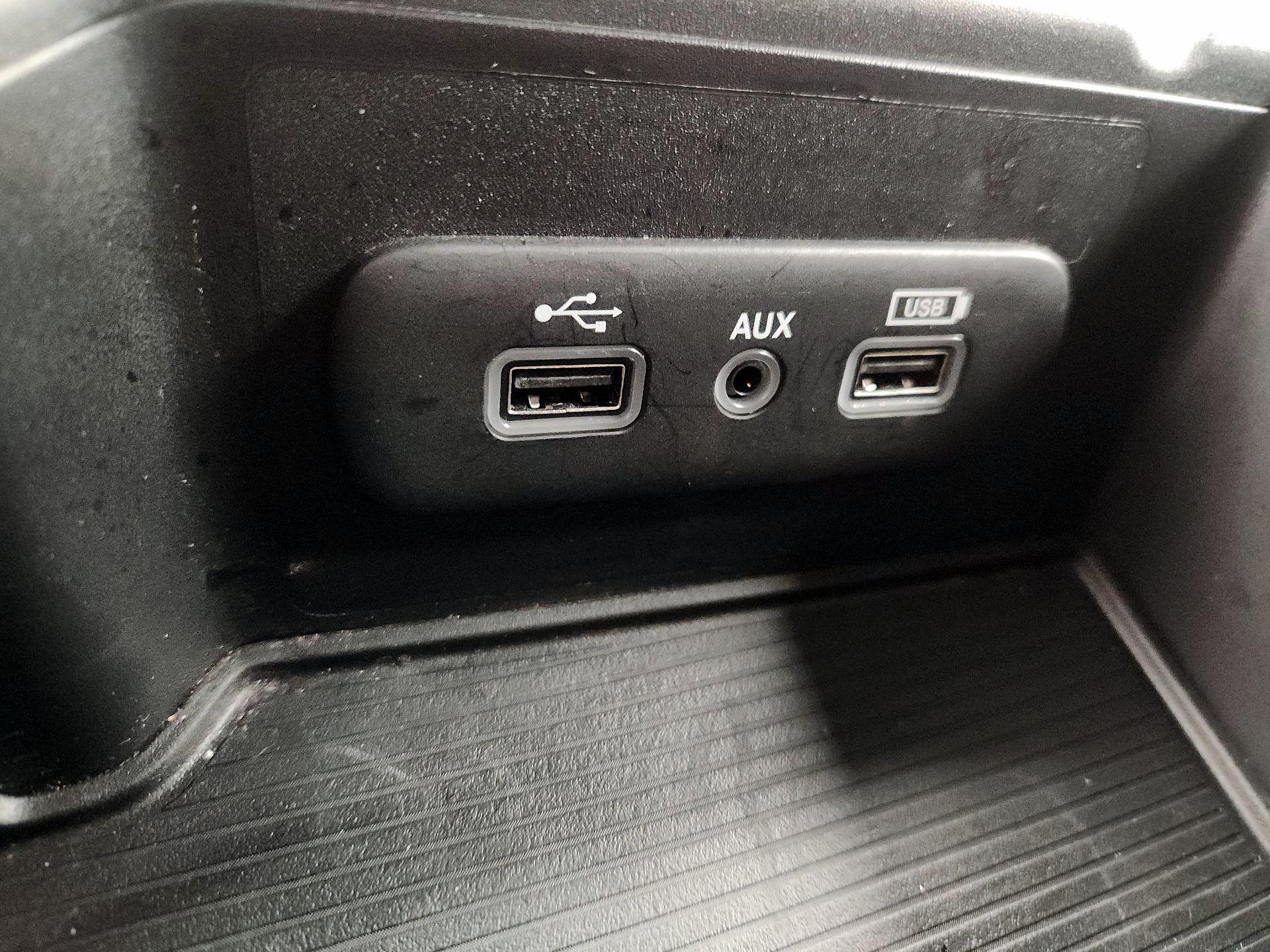 Thumbnail: 2022 RAM 1500 Classic - 18