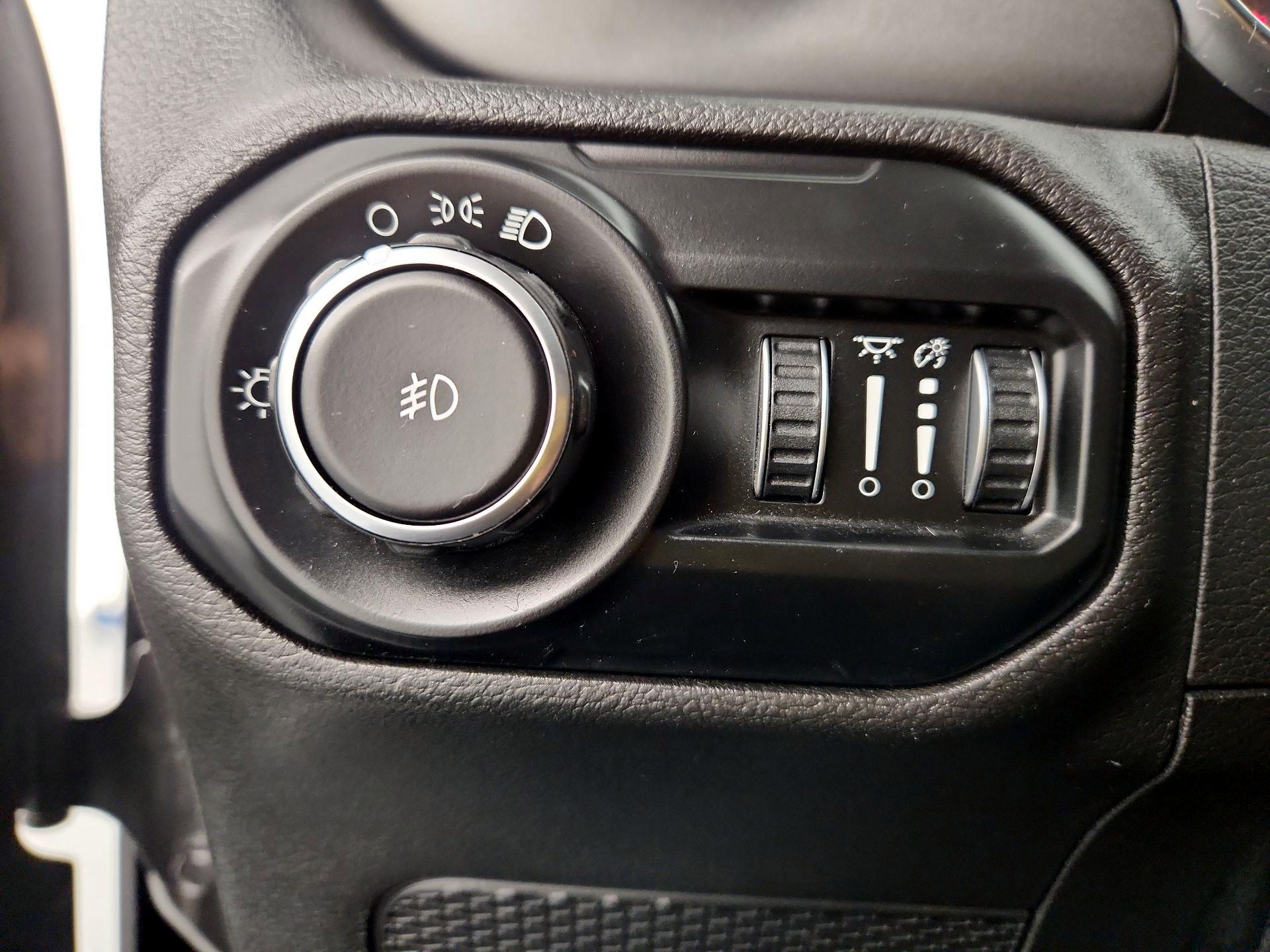 Thumbnail: 2021 Jeep Wrangler - 13