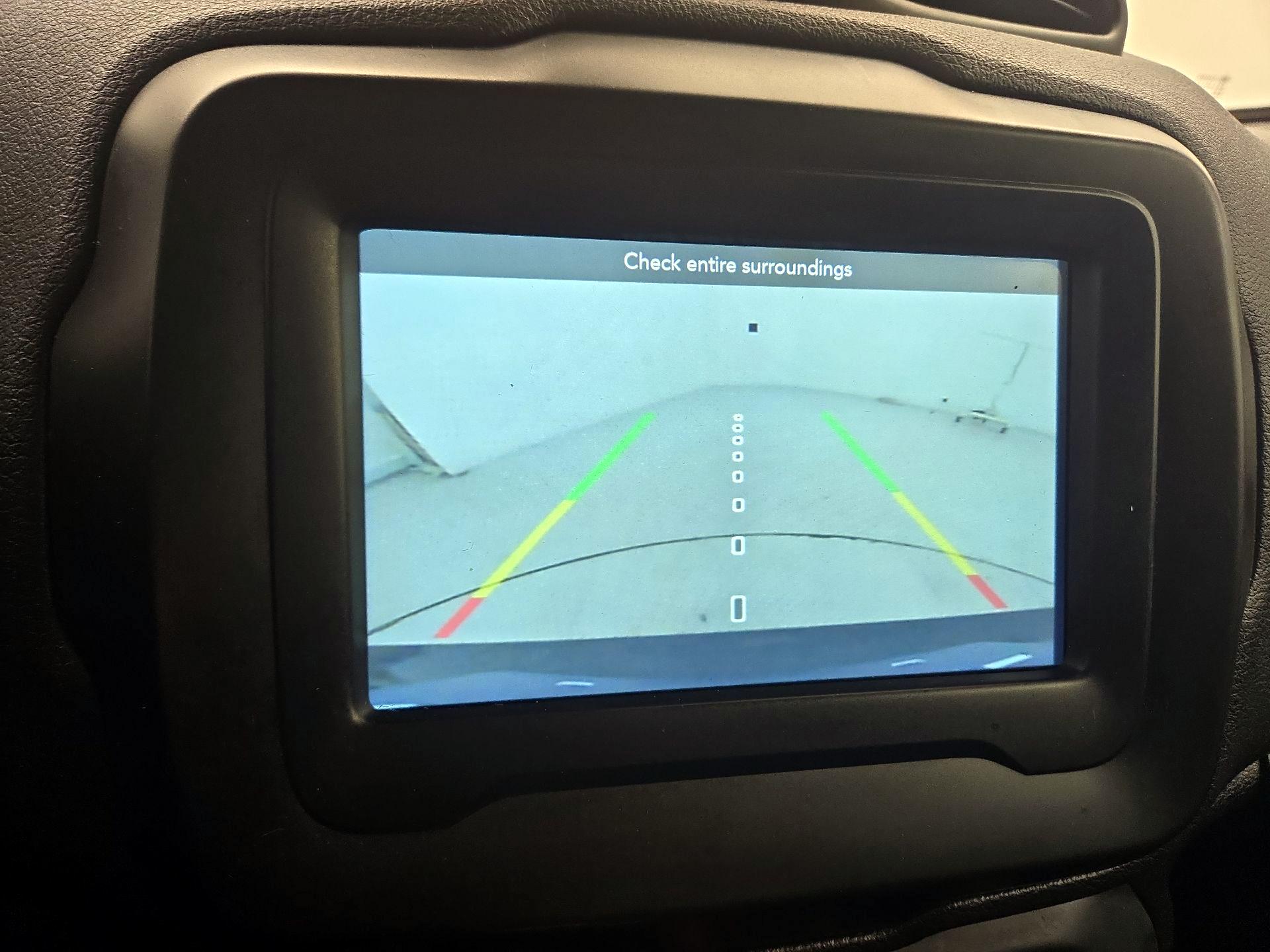 Thumbnail: 2021 Jeep Renegade - 14