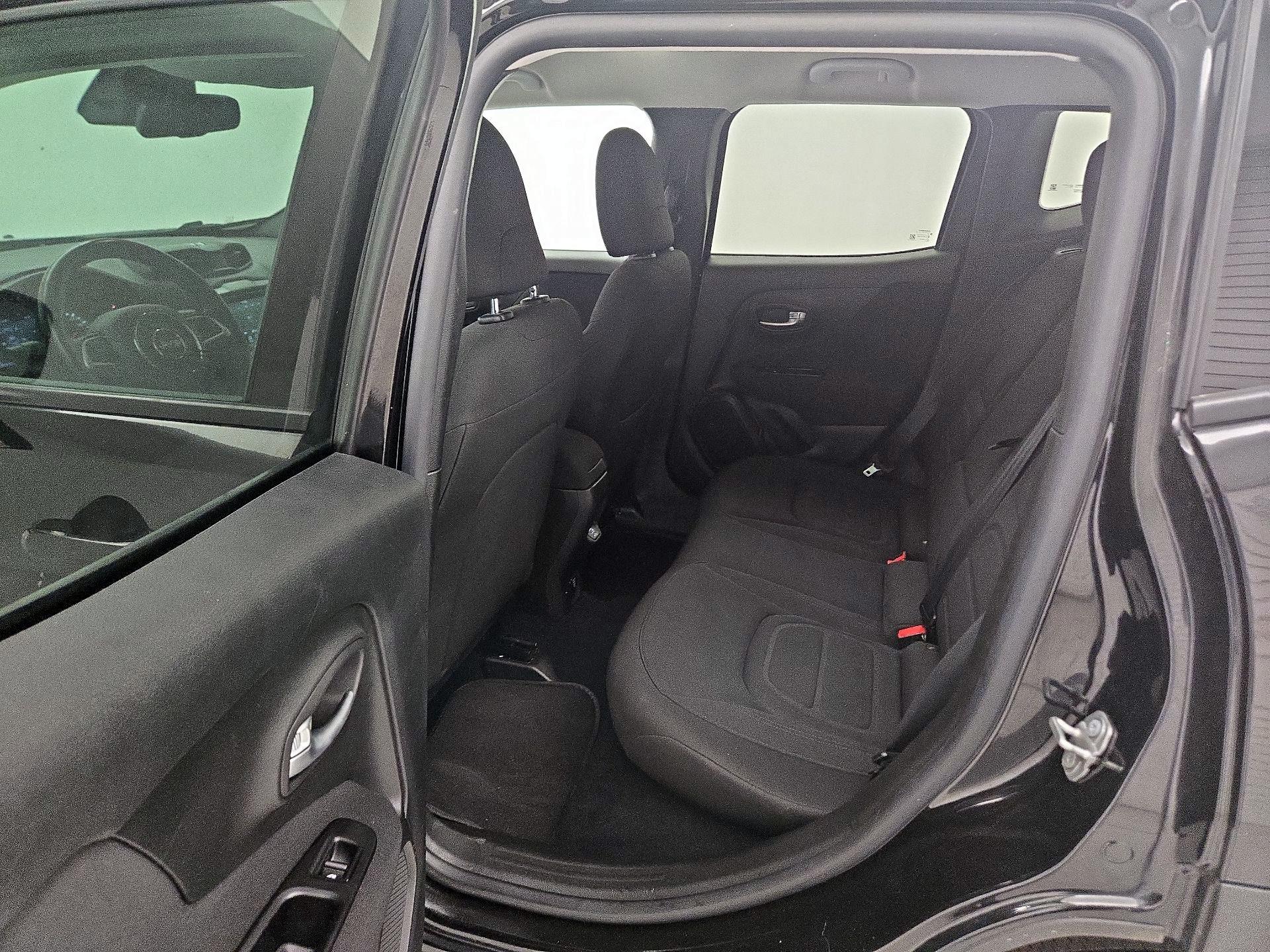 Thumbnail: 2021 Jeep Renegade - 19